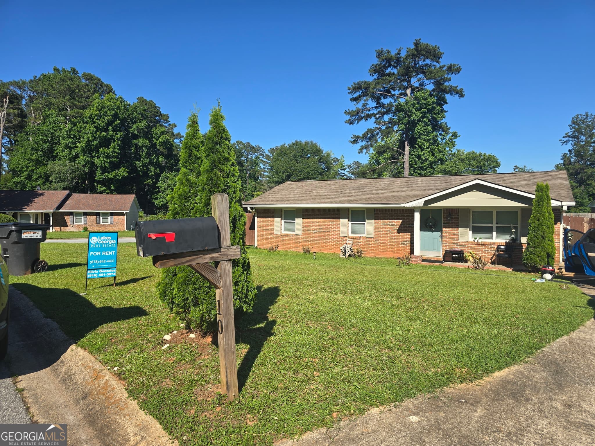 3 bedroom, 1.5 bathroom, 1,125 sq ft single family residence for rent at 10 Silverwood Drive, Newnan, GA 30265 for $1,750 a month — photo 1 of 1