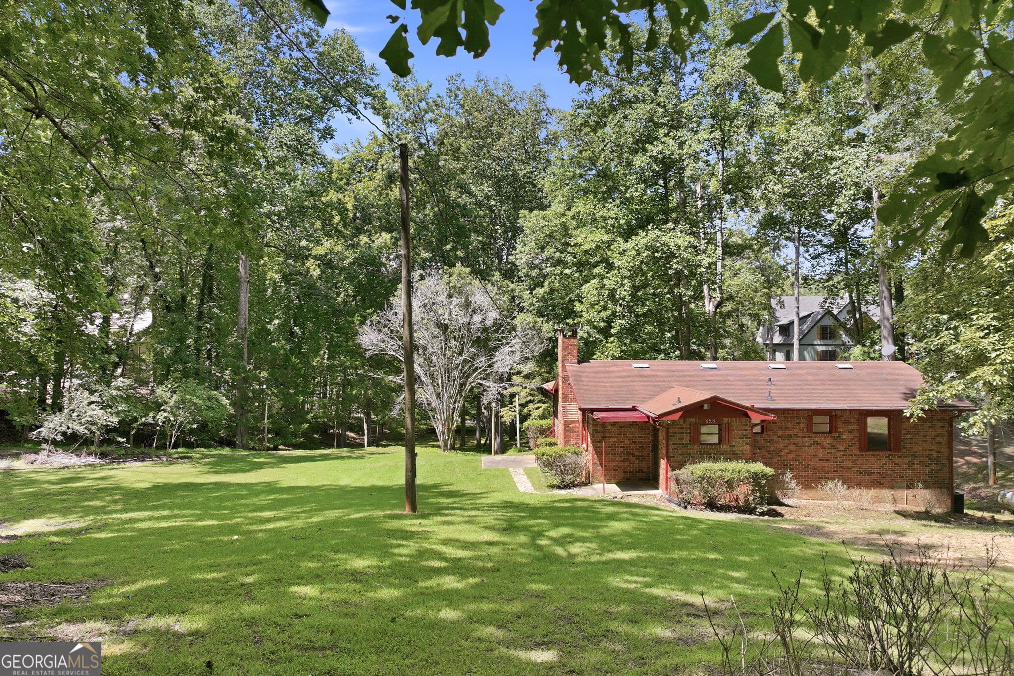 3 bedroom, 1 bathroom, 1,092 sq ft cabin,single family residence for sale at 6505A Julian Road, Gainesville, GA 30506 — photo 7