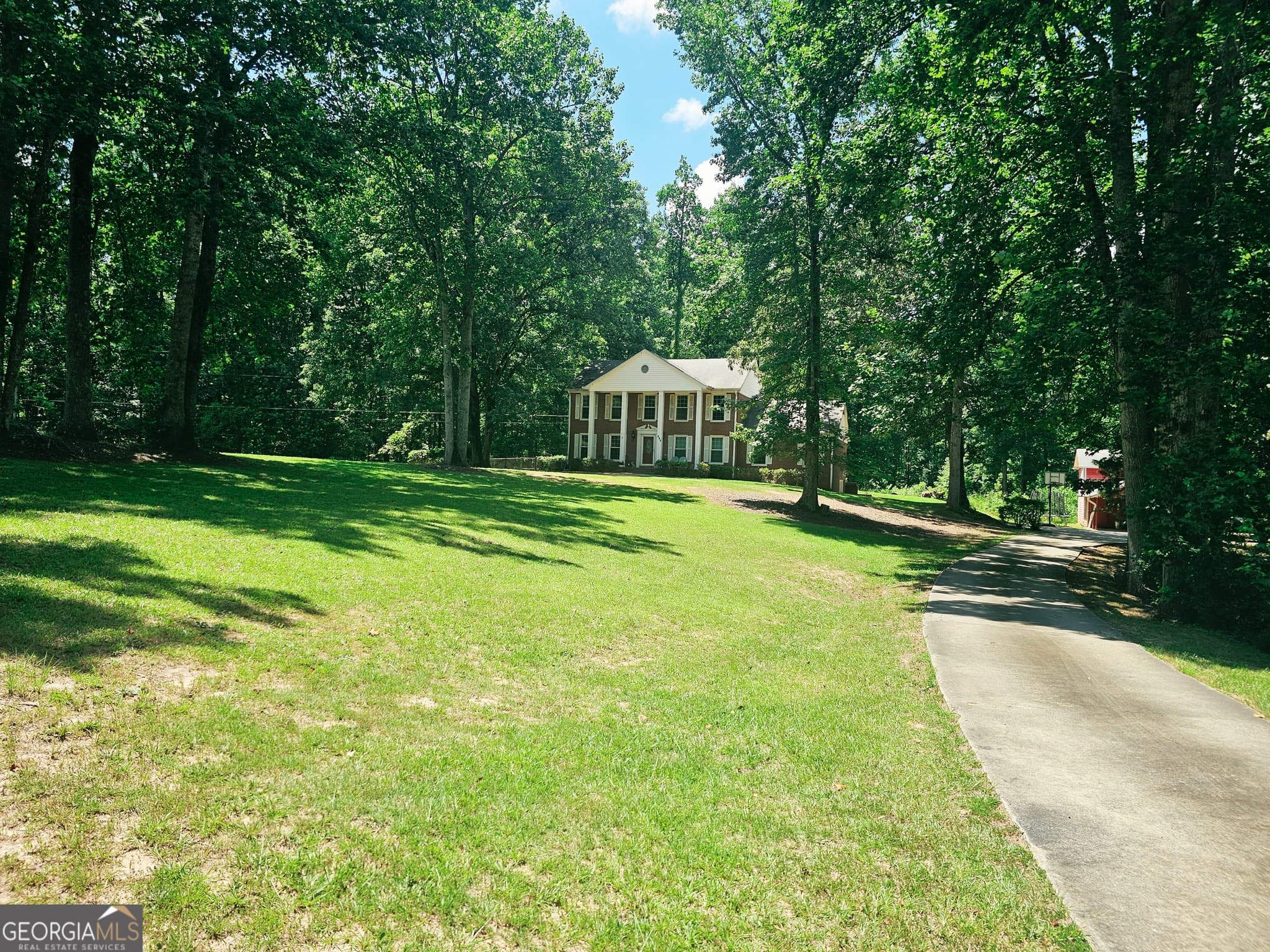 4 bedroom, 3 bathroom, 2,970 sq ft single family residence for sale at 132 Sardis Church Road, Newnan, GA 30263 — photo 2