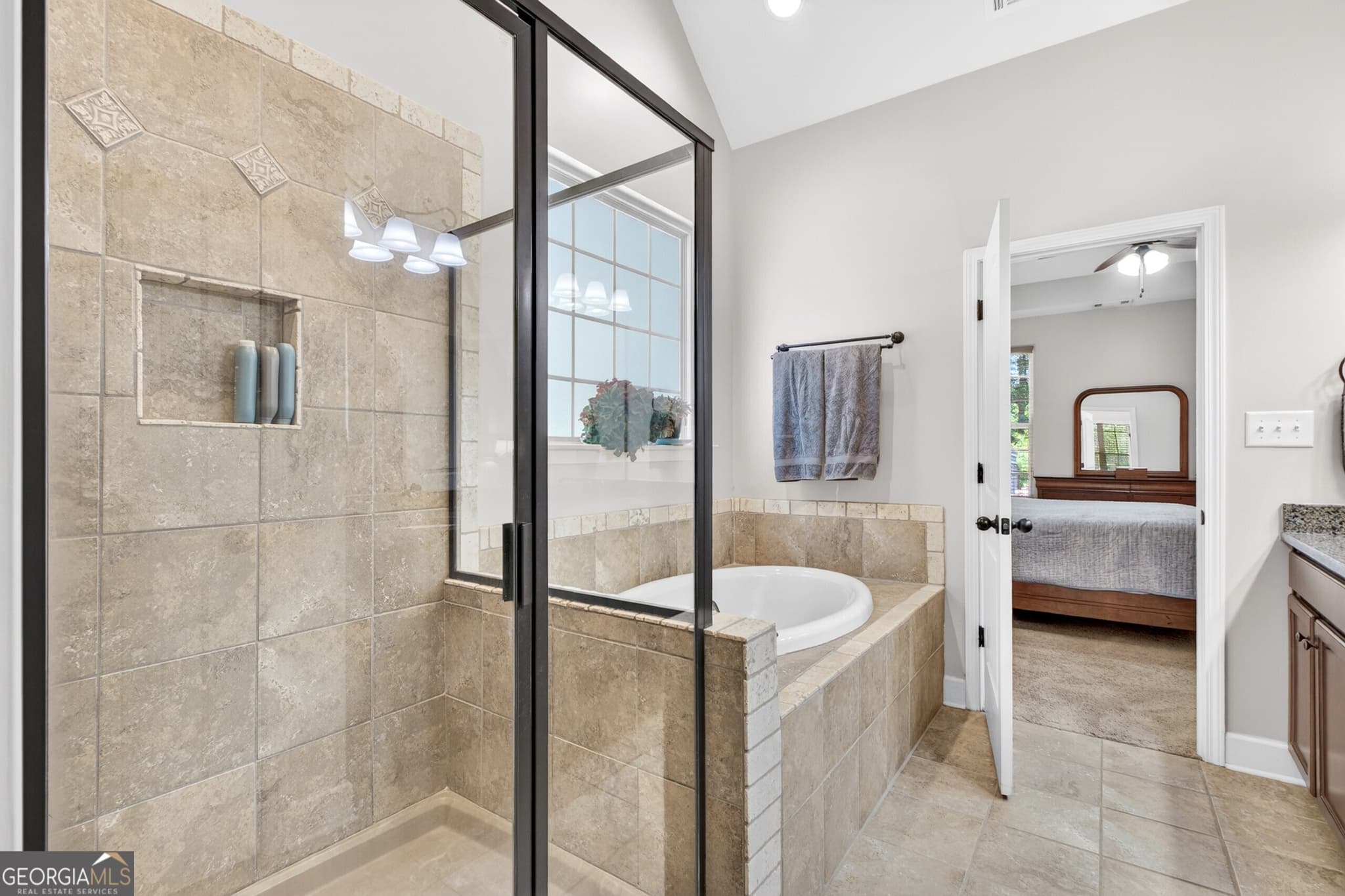 5 bedroom, 3 bathroom, 2,641 sq ft single family residence for sale at 374 Austin Storey Circle, Newnan, GA 30263 — photo 7