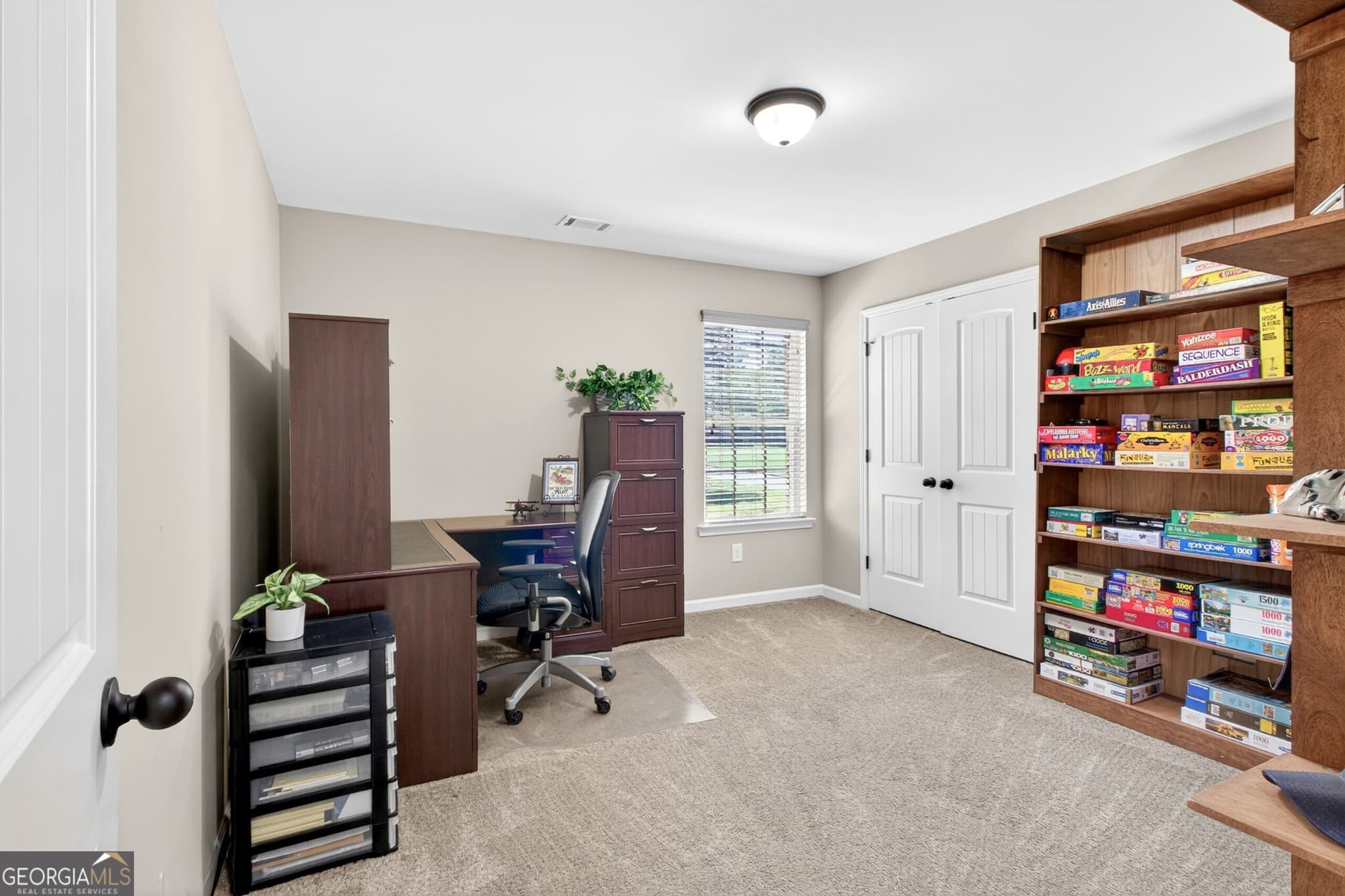 5 bedroom, 3 bathroom, 2,641 sq ft single family residence for sale at 374 Austin Storey Circle, Newnan, GA 30263 — photo 8