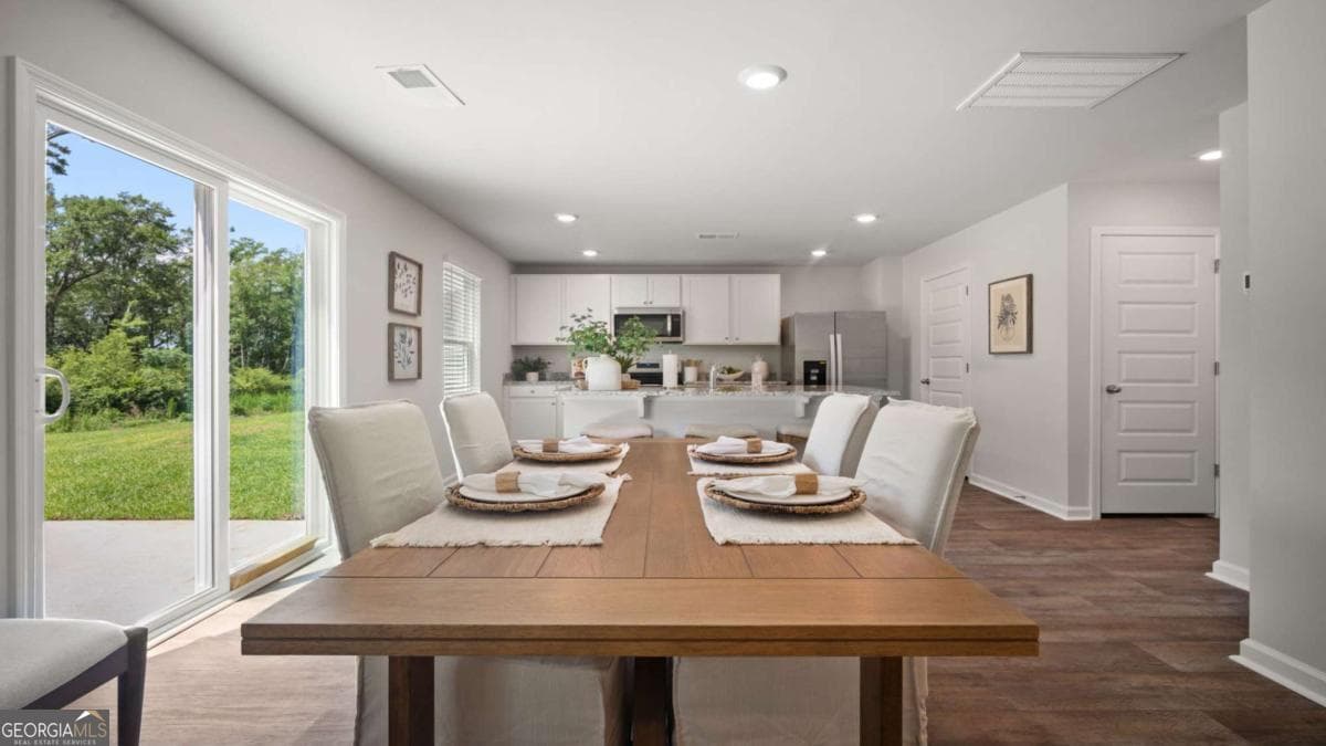 4 bedroom, 2.5 bathroom, 1,991 sq ft single family residence for sale at 310 Flax Street, Statesboro, GA 30461 — photo 10