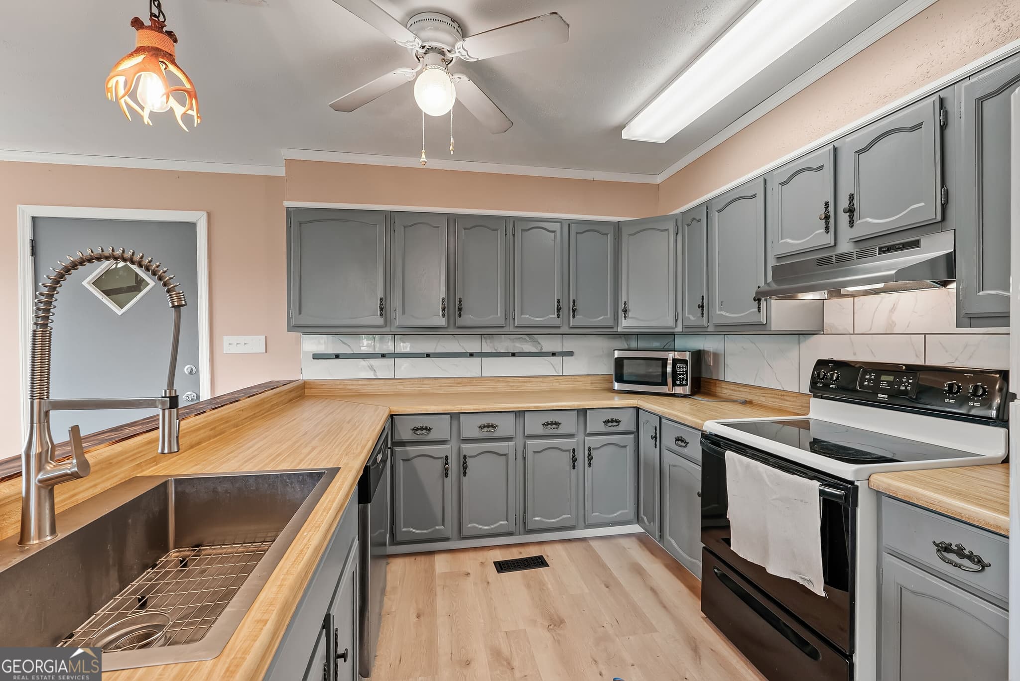 3 bedroom, 2 bathroom, 1,584 sq ft single family residence for sale at 677 Palmer Road, Pelham, GA 31779 — photo 9