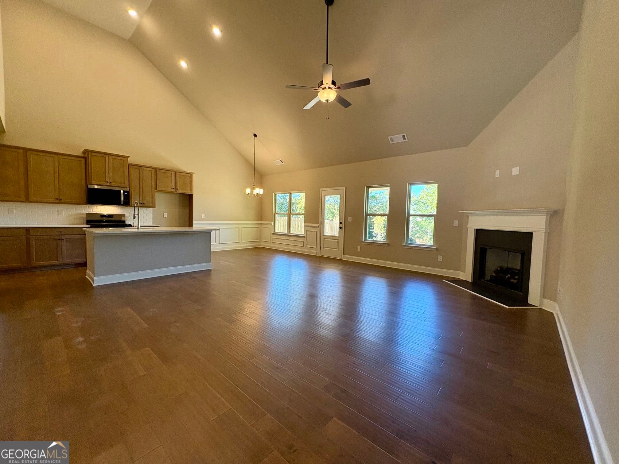 4 bedroom, 3 bathroom single family residence for sale at 1056 Lakeviewe Oaks Court 21-B, Grayson, GA 30017 — photo 5