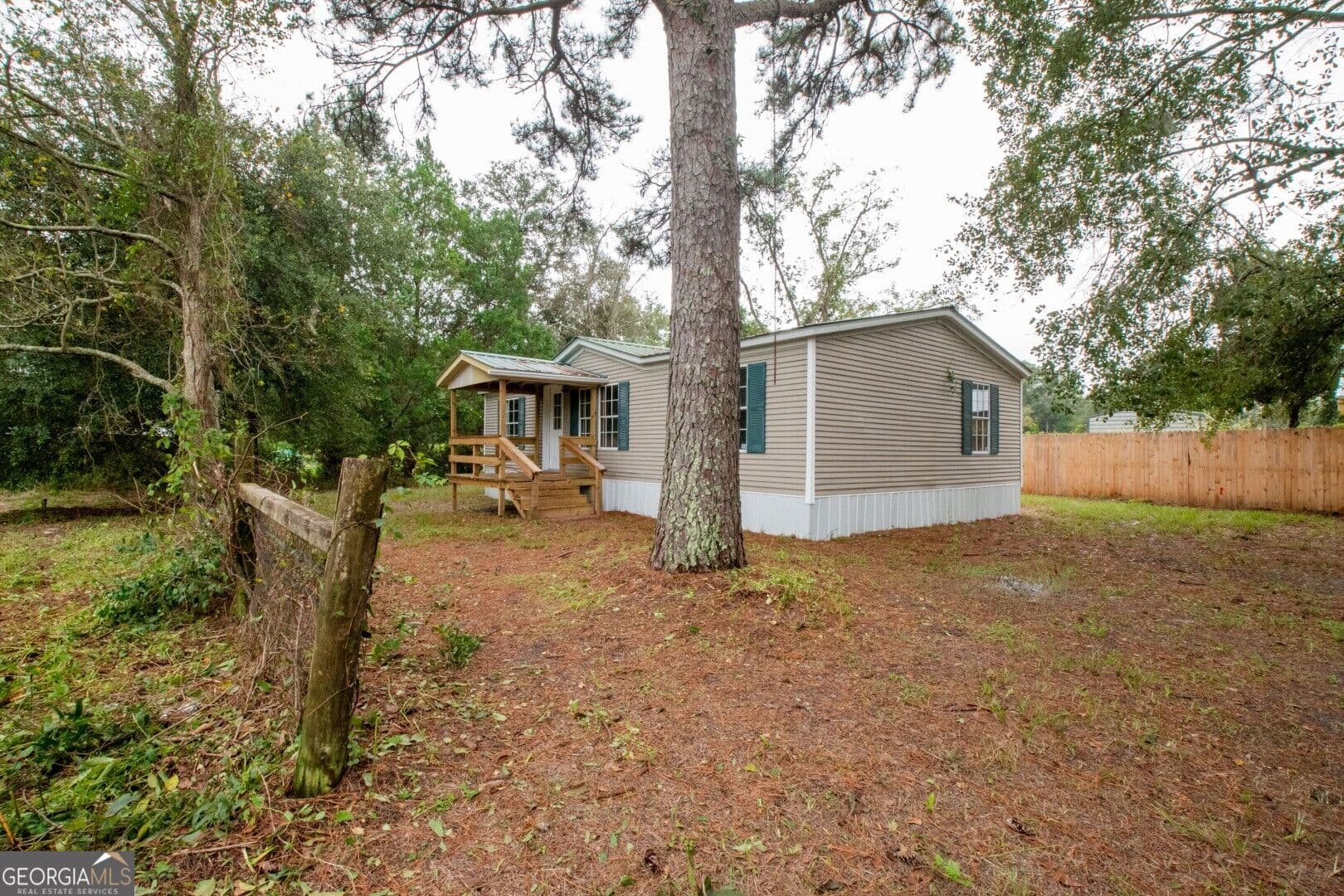 3 bedroom, 2 bathroom, 960 sq ft single family residence for sale at 438 Pinehurst Drive, Folkston, GA 31537 — photo 8