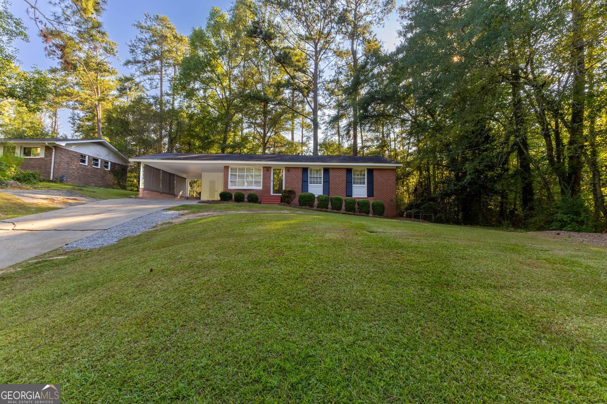 3 bedroom, 2 bathroom, 1,270 sq ft single family residence for rent at 250 Forrest Avenue, Fayetteville, GA 30214 for $2,200 a month — photo 3