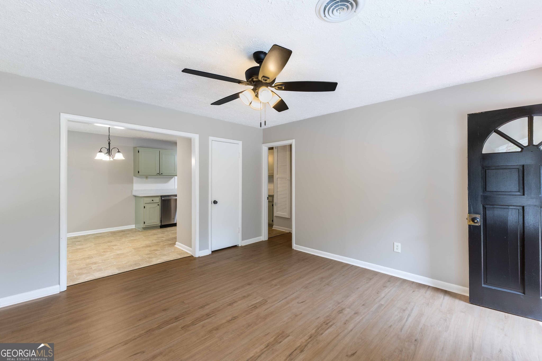 3 bedroom, 2 bathroom, 1,270 sq ft single family residence for rent at 250 Forrest Avenue, Fayetteville, GA 30214 for $2,200 a month — photo 8