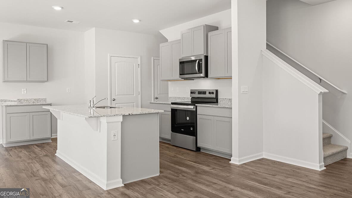 4 bedroom, 2.5 bathroom, 1,927 sq ft single family residence for sale at 2668 ALDERBROOK Court, South Fulton, GA 30349 — photo 3