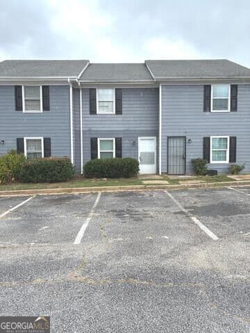 2 bedroom, 1.5 bathroom, 1,024 sq ft townhouse for rent at 2635 Evans Mill Drive, Lithonia, GA 30058 for $1,235 a month — photo 1 of 13