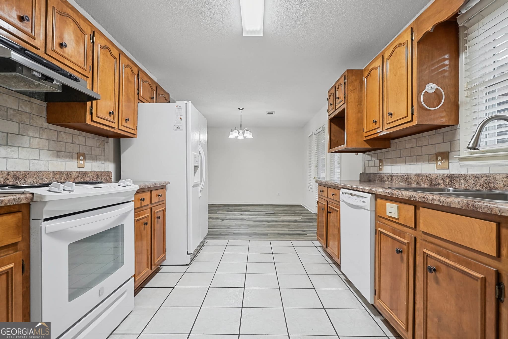 3 bedroom, 2 bathroom, 1,402 sq ft single family residence for sale at 128 Upatoi Road, Albany, GA 31707 — photo 9