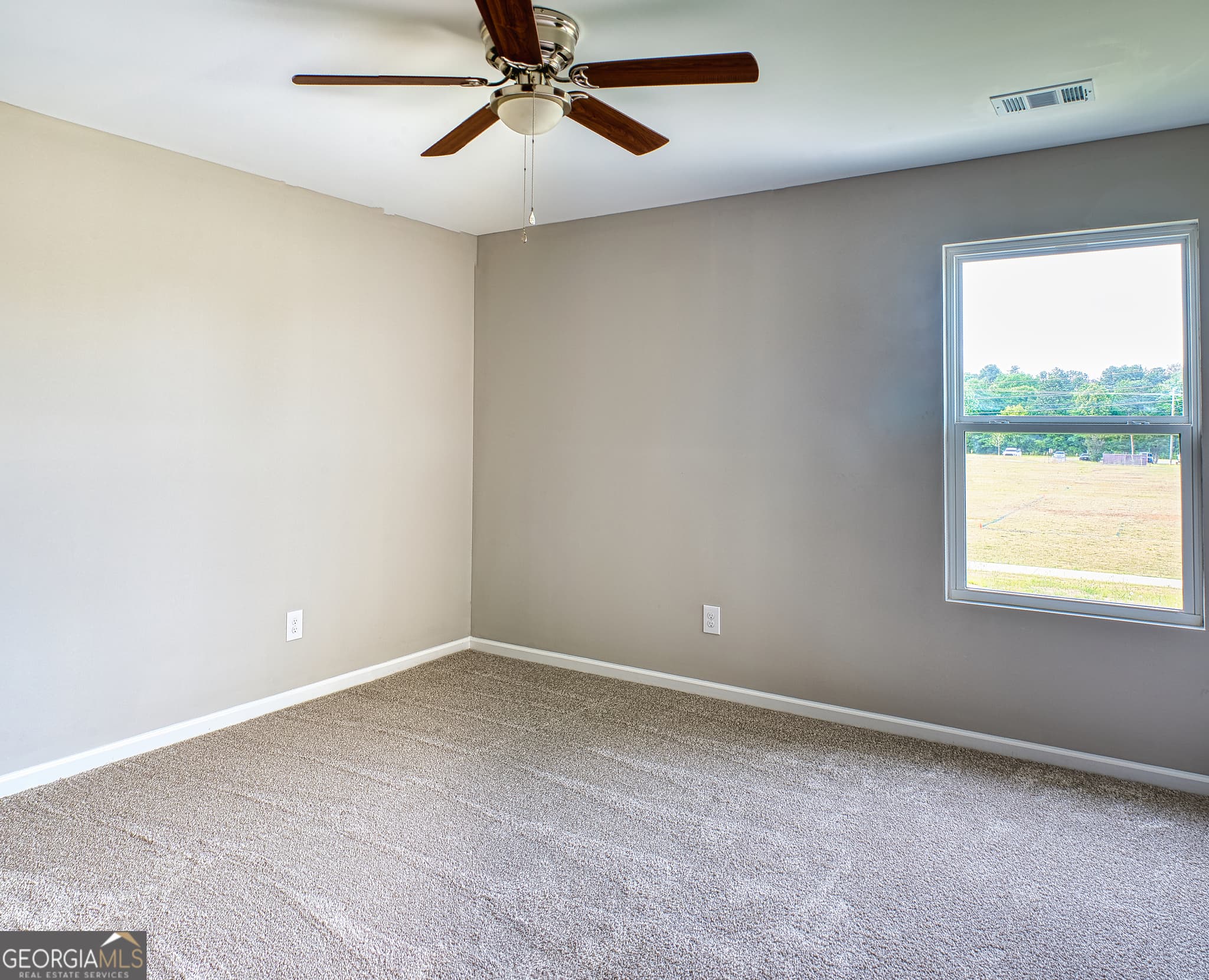 3 bedroom, 2 bathroom, 1,402 sq ft single family residence for sale at 317 AIRMAN Boulevard, Warner Robins, GA 31088 — photo 8