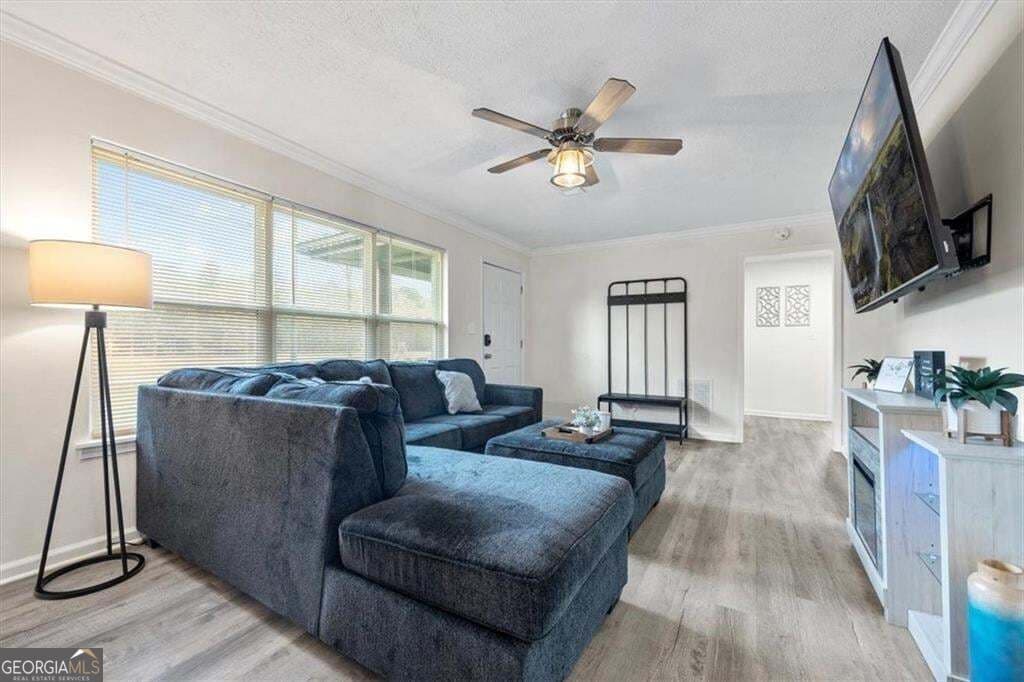 3 bedroom, 2 bathroom, 1,255 sq ft single family residence for sale at 4281 Hiram Lithia Springs Road, Powder Springs, GA 30127 — photo 6