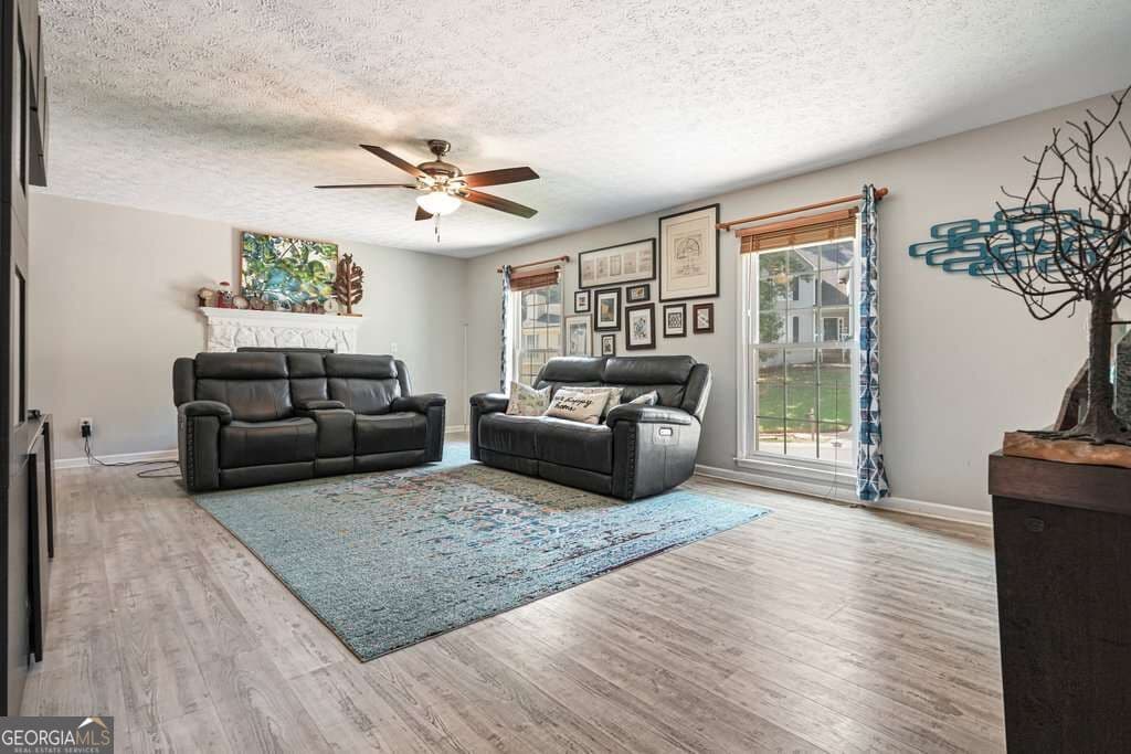3 bedroom, 2.5 bathroom, 2,128 sq ft single family residence for sale at 1873 Hamby Place Drive, Acworth, GA 30102 — photo 5