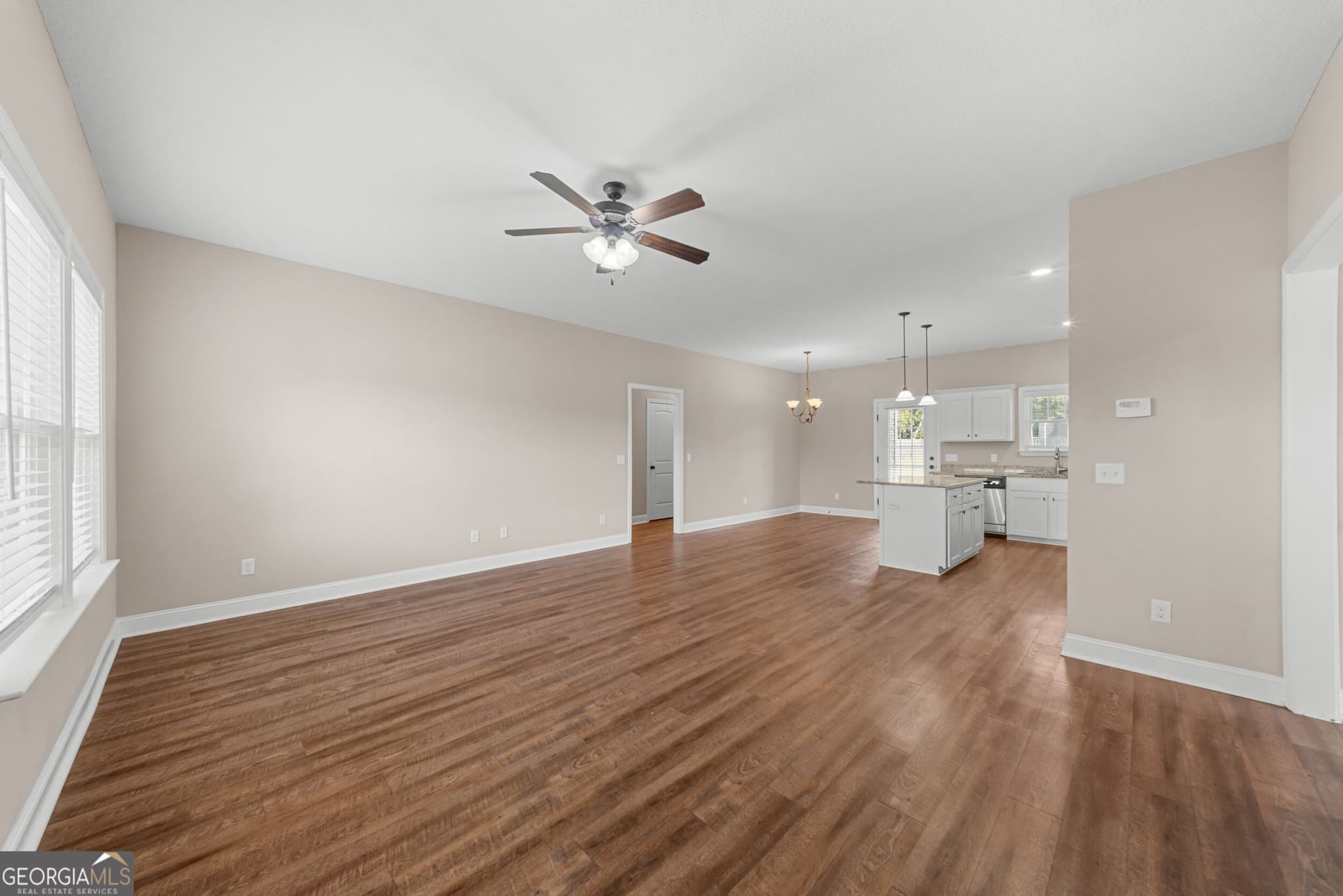 3 bedroom, 2 bathroom, 1,498 sq ft single family residence under contract at 411 Pivot Point, Statesboro, GA 30458 — photo 3