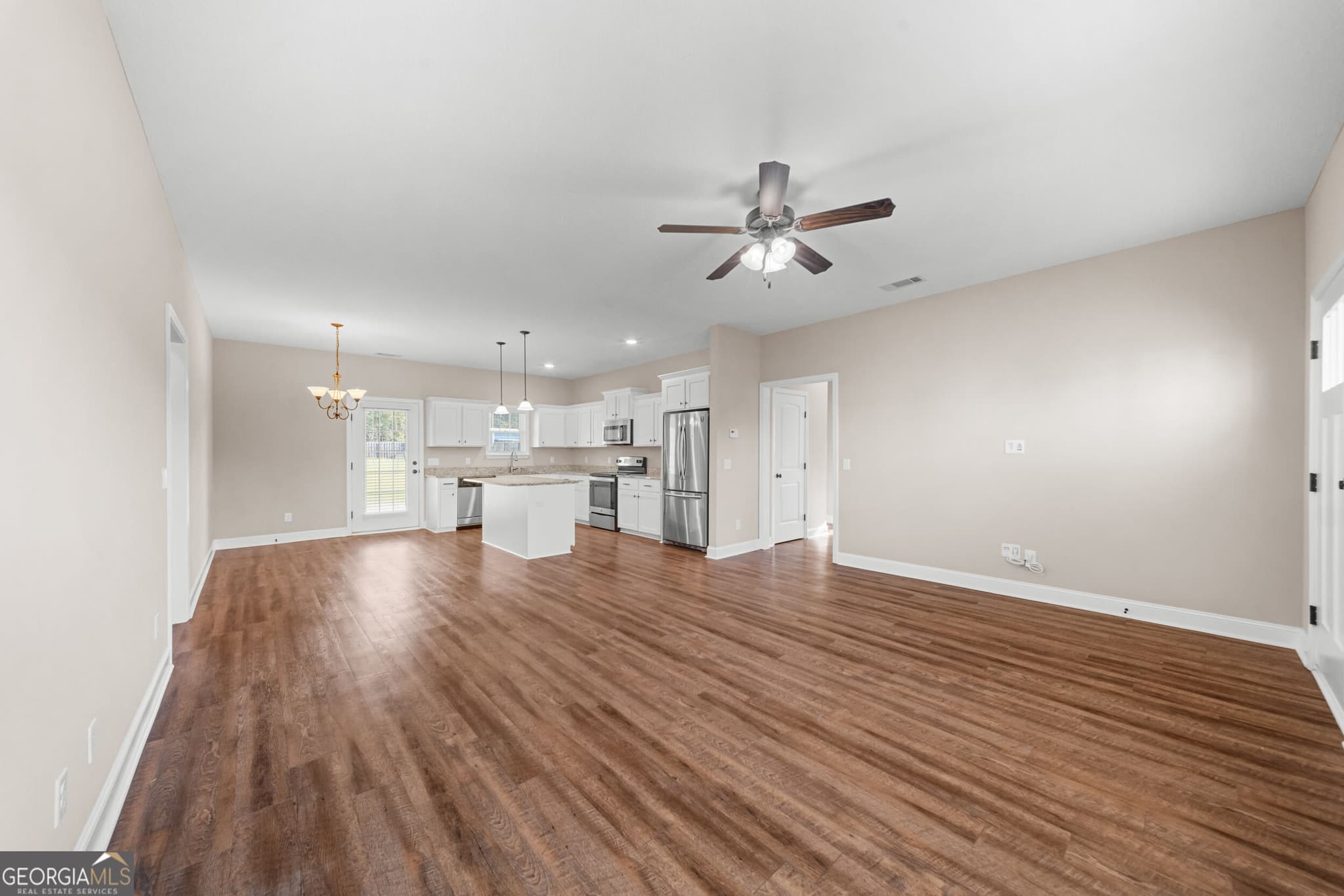 3 bedroom, 2 bathroom, 1,498 sq ft single family residence under contract at 411 Pivot Point, Statesboro, GA 30458 — photo 5