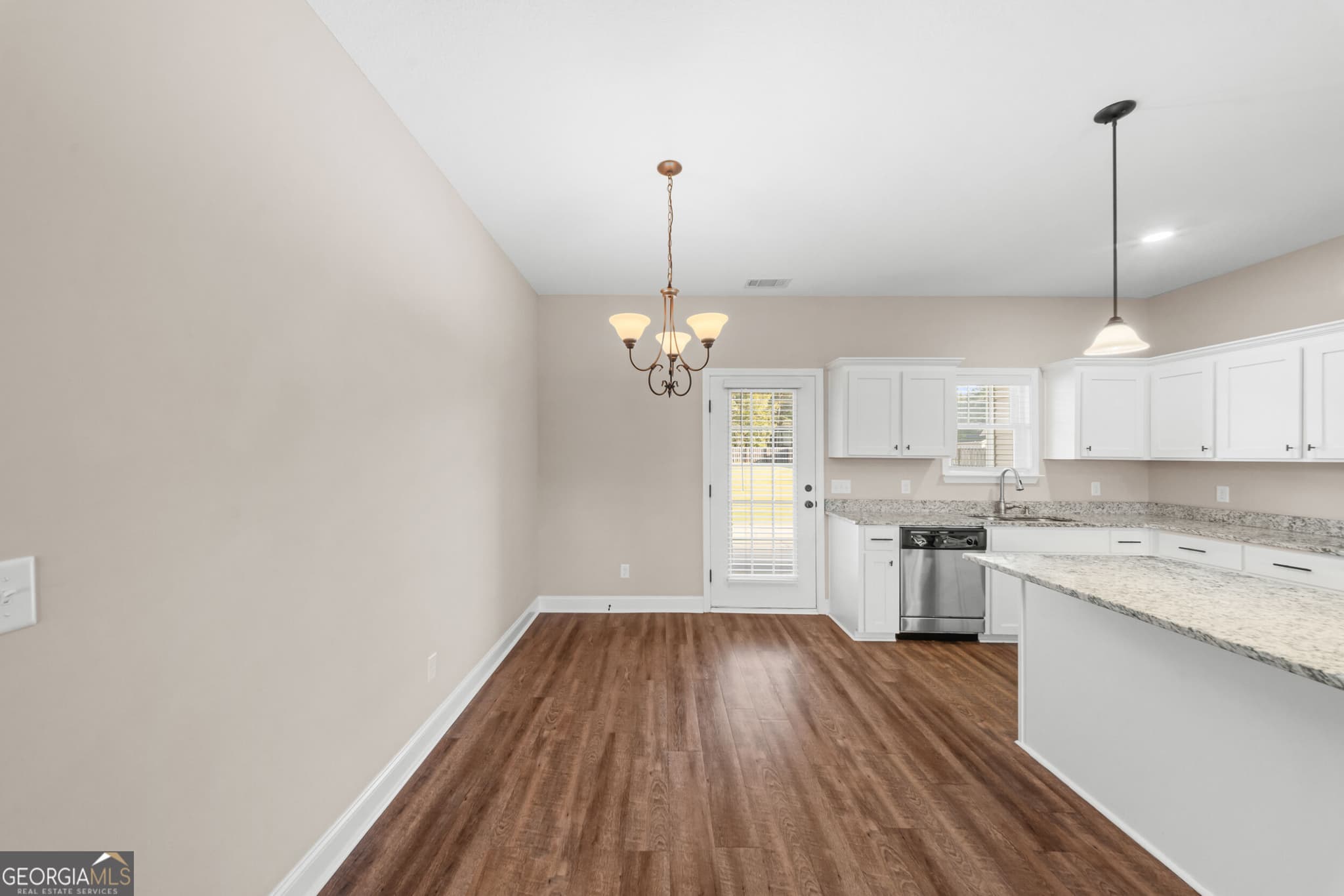 3 bedroom, 2 bathroom, 1,498 sq ft single family residence under contract at 411 Pivot Point, Statesboro, GA 30458 — photo 9