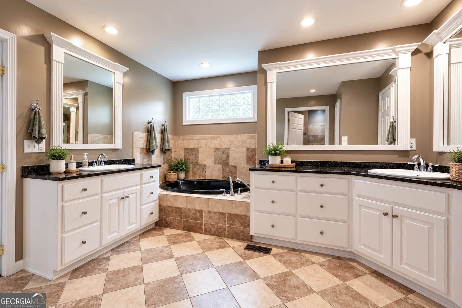 5 bedroom, 3.5 bathroom, 3,355 sq ft single family residence for sale at 185 Bartlett Circle, Bowdon, GA 30108 — photo 10
