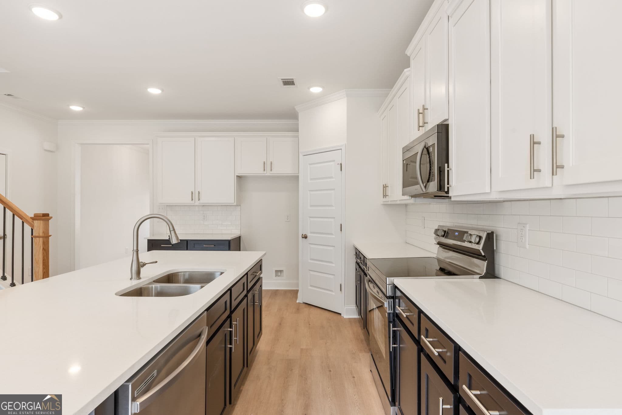 5 bedroom, 3 bathroom, 2,551 sq ft single family residence for sale at 7424 Rocklin Lane, Flowery Branch, GA 30542 — photo 10