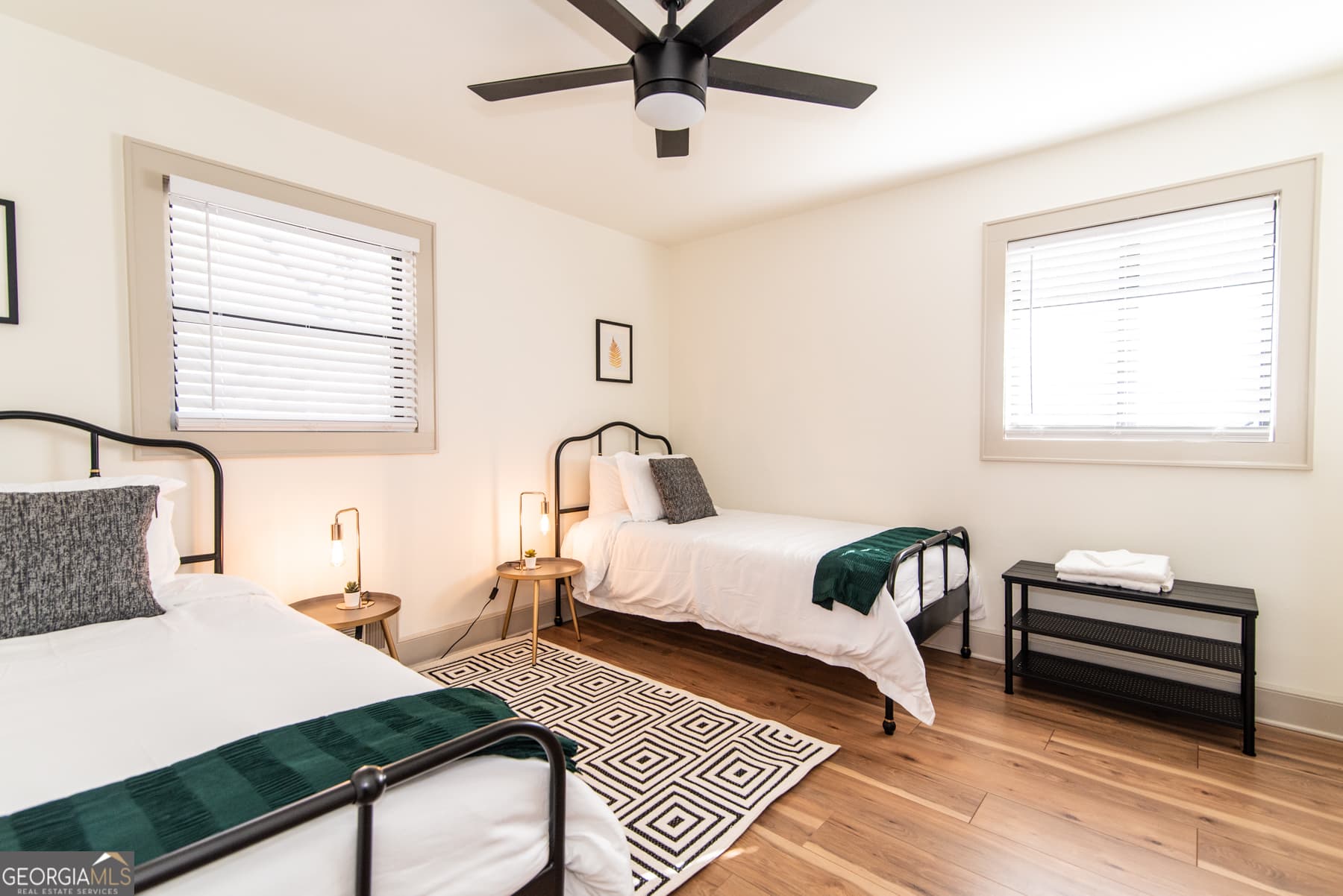 4 bedroom, 2 bathroom single family residence for rent at 907 White Street, Atlanta, GA 30310 for $5,616 a month — photo 8