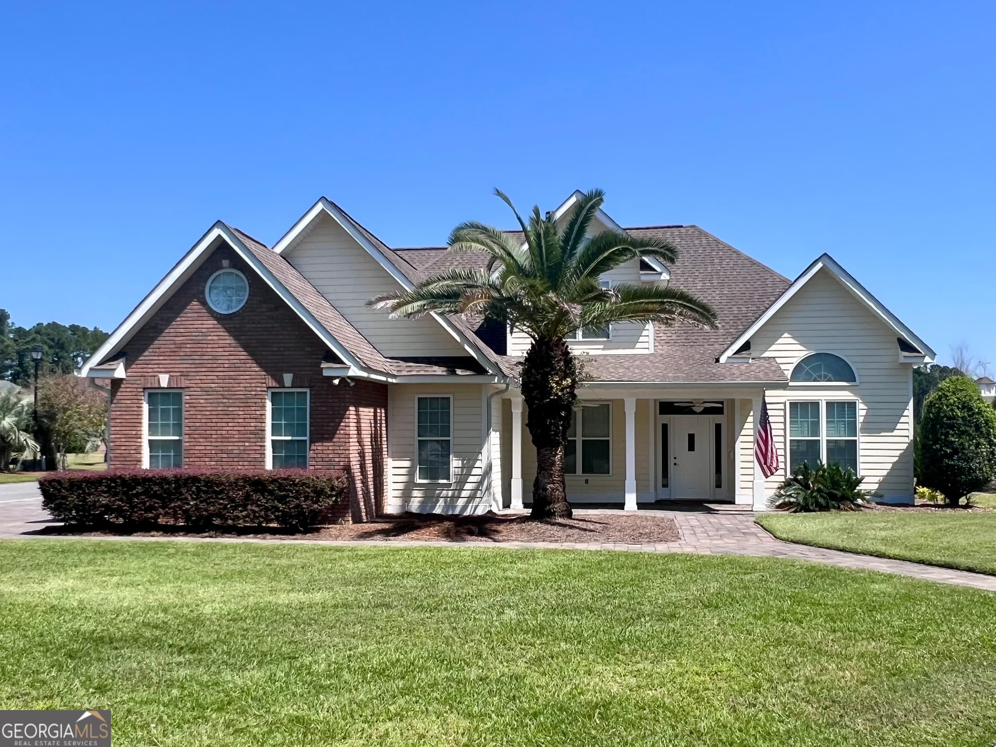 3 bedroom, 3 bathroom, 2,800 sq ft single family residence sold at 353 Chase Drive, Jesup, GA 31546