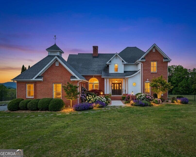 3 bedroom, 2.5 bathroom, 2,911 sq ft single family residence for sale at 139 Harris Lane, Lafayette, GA 30728