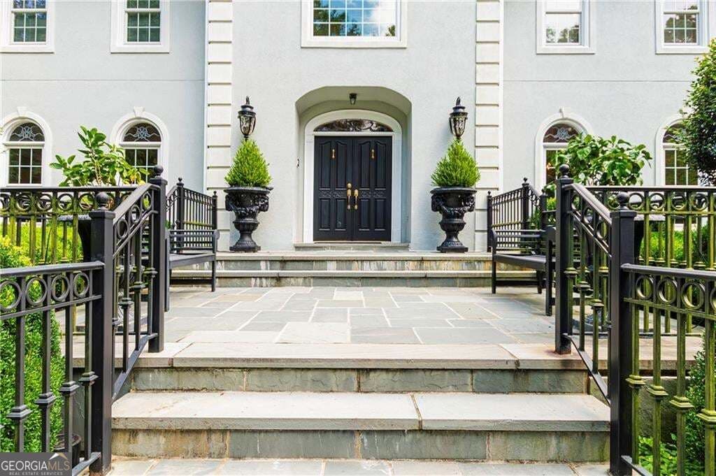 6 bedroom, 5.5 bathroom, 8,801 sq ft single family residence for sale at 1985 Birmingham Road, Alpharetta, GA 30004 — photo 4