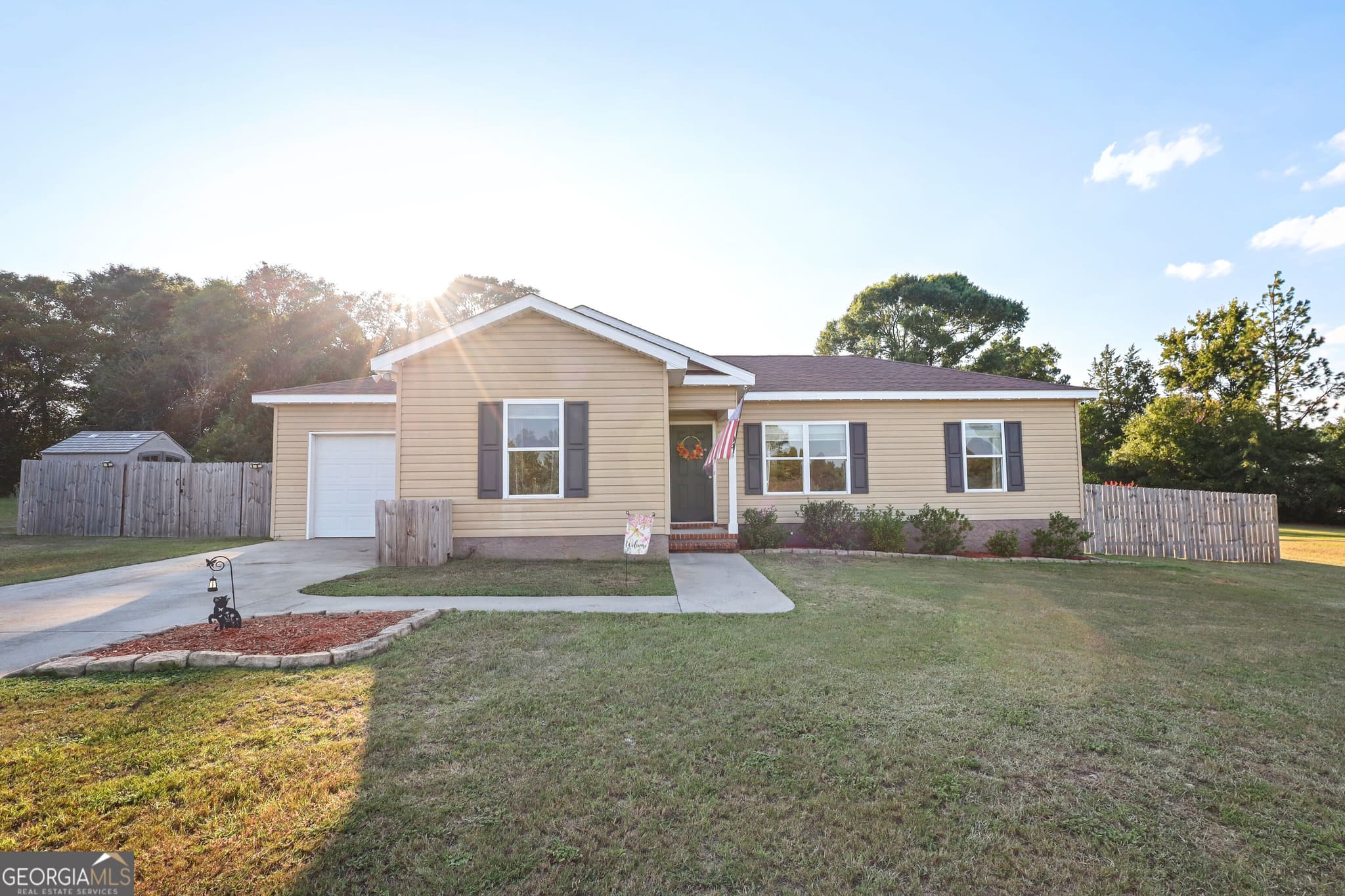 3 bedroom, 2 bathroom, 1,228 sq ft single family residence for sale at 104 Sandalwood Circle, Statesboro, GA 30458 — photo 1 of 32