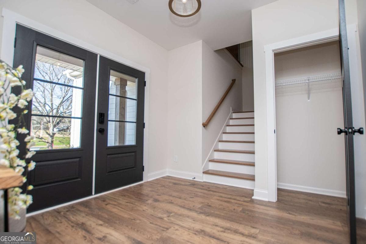 4 bedroom, 3.5 bathroom, 2,904 sq ft single family residence for sale at 102 Red Oak Lane, Carrollton, GA 30116 — photo 4