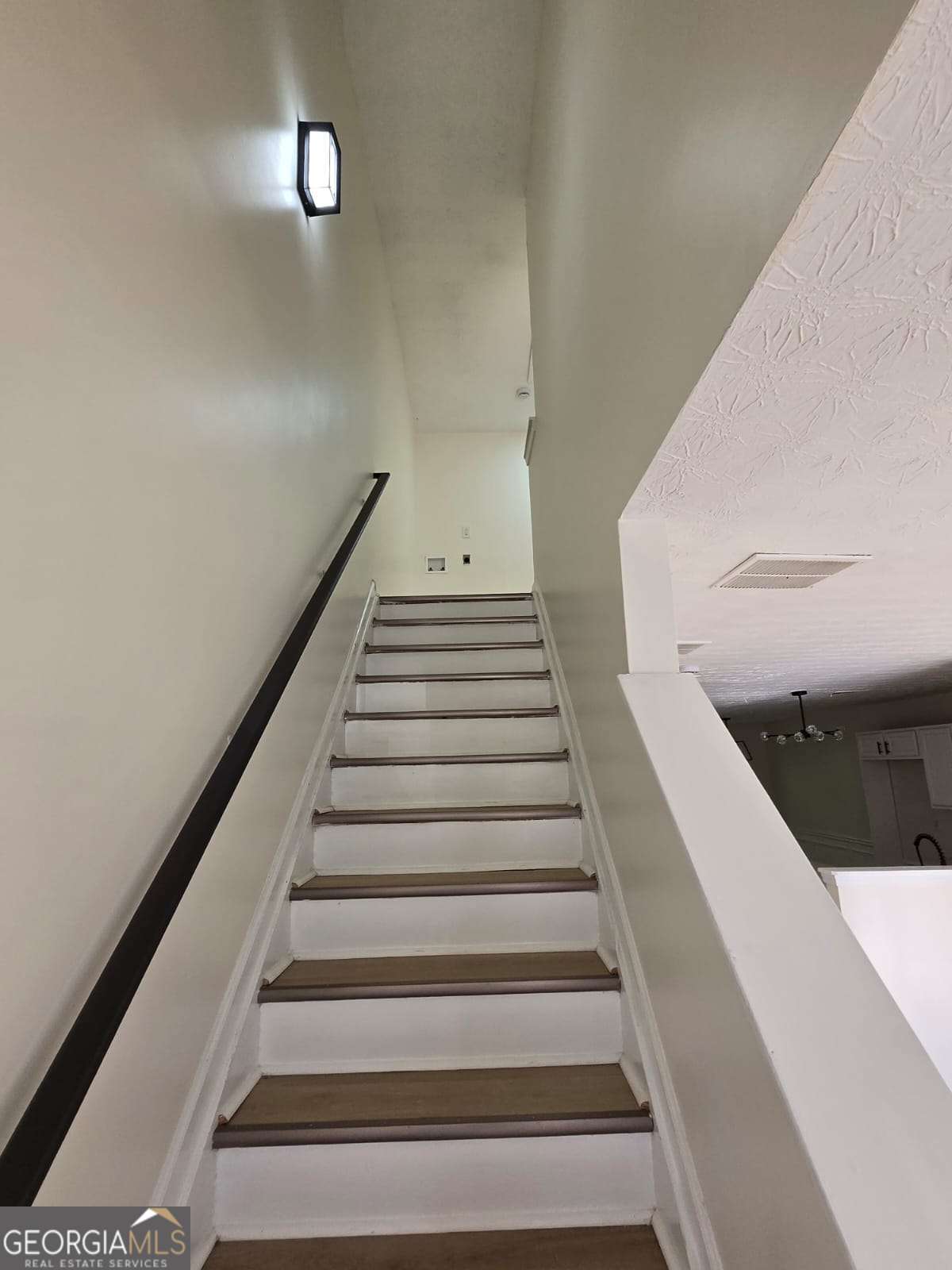 2 bedroom, 2.5 bathroom, 1,528 sq ft condominium for sale at 2868 Vining Ridge Terrace, Decatur, GA 30034 — photo 4