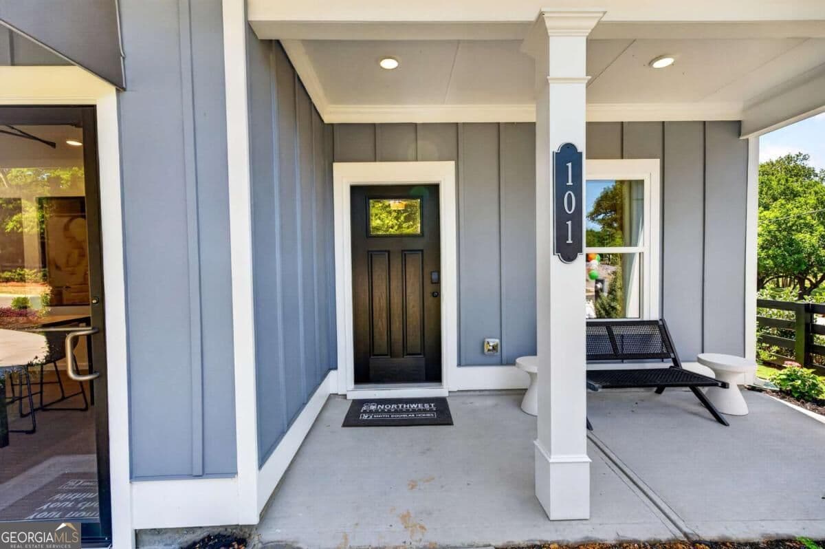 4 bedroom, 2.5 bathroom, 2,053 sq ft single family residence for sale at 108 Willow Circle, Rock Spring, GA 30739 — photo 2