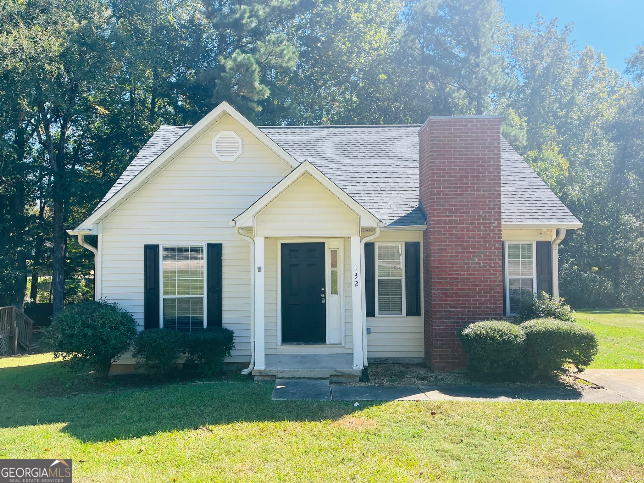 2 bedroom, 2 bathroom, 947 sq ft single family residence for rent at 132 Ridgefield Drive, Lagrange, GA 30241 for $1,350 a month — photo 1 of 1