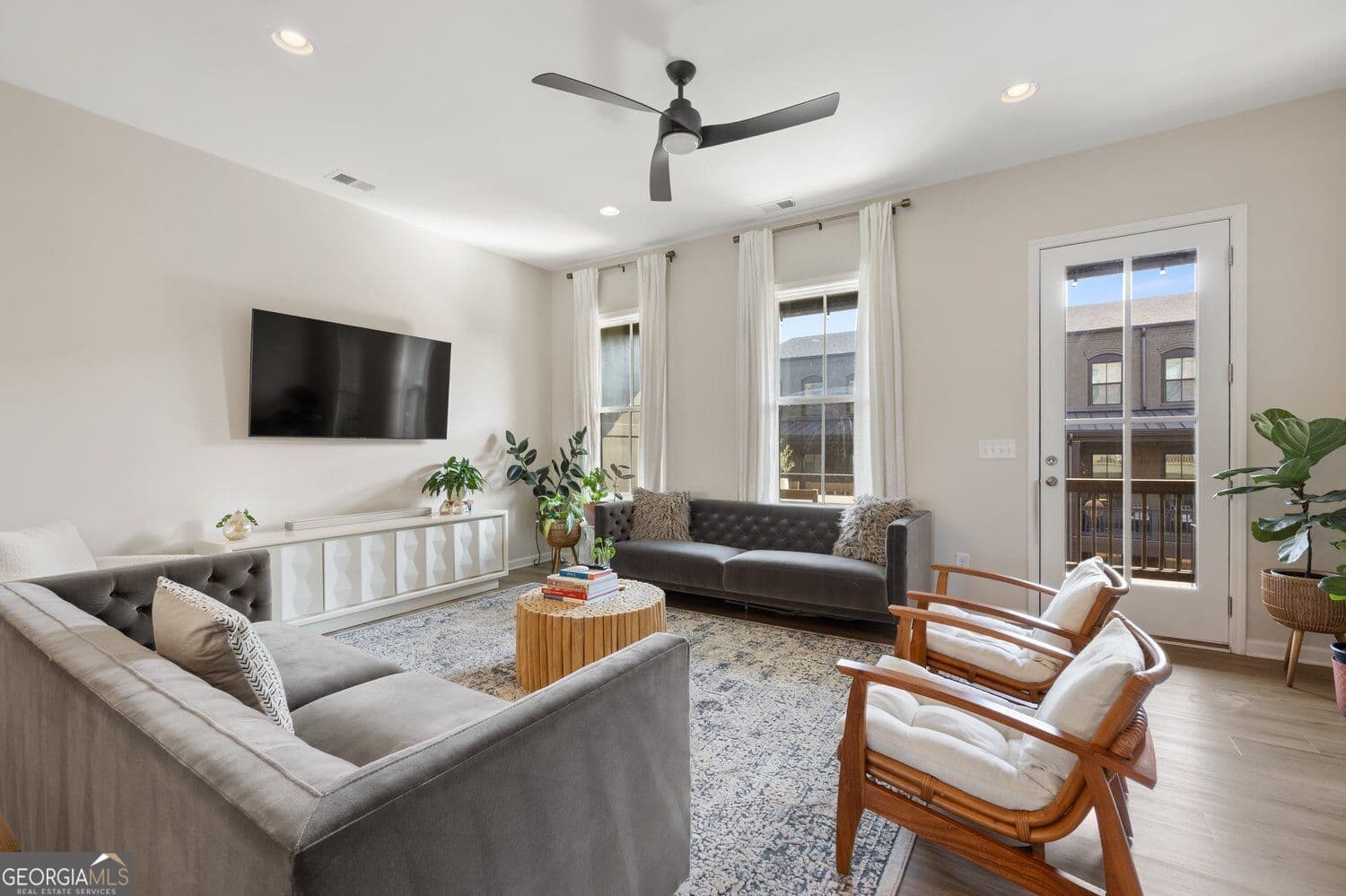 3 bedroom, 3.5 bathroom, 2,024 sq ft townhouse for sale at 6515 Cortland Walk, Alpharetta, GA 30005 — photo 5