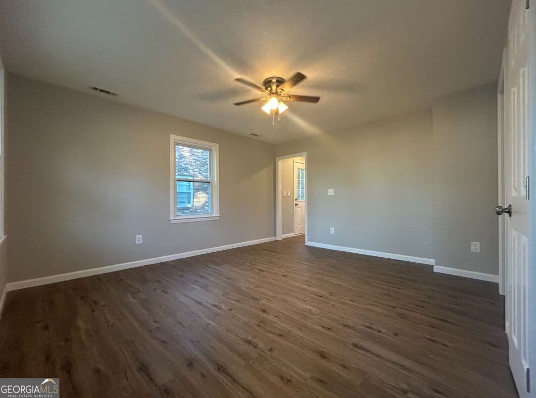 2 bedroom, 1.5 bathroom, 700 sq ft single family residence for rent at 116 Holly Street, Rome, GA 30161 for $1,200 a month — photo 2