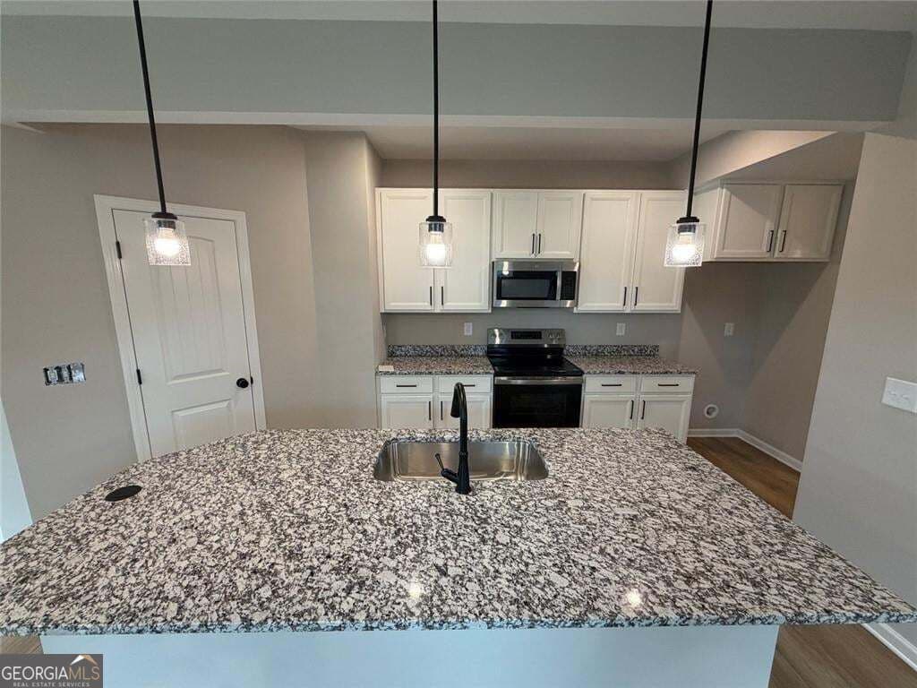 3 bedroom, 1.5 bathroom, 2,187 sq ft townhouse for sale at 42 Gold Dust Drive, Dawsonville, GA 30534 — photo 2