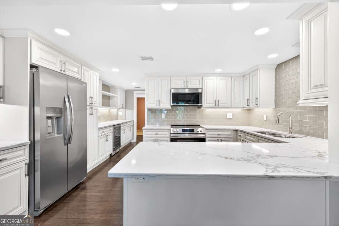 2 bedroom, 2.5 bathroom, 2,570 sq ft condominium for sale at 2769 Peachtree Road 10, Atlanta, GA 30305 — photo 7
