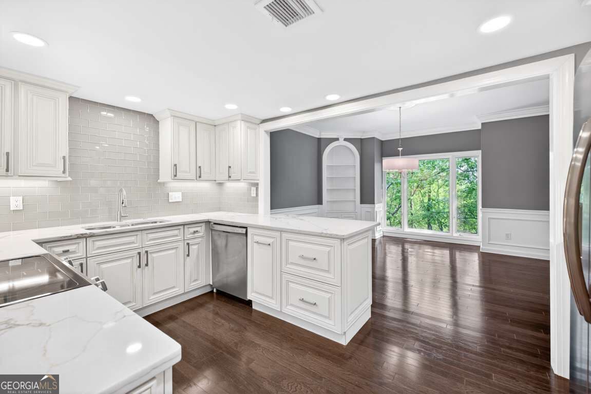 2 bedroom, 2.5 bathroom, 2,570 sq ft condominium for sale at 2769 Peachtree Road 10, Atlanta, GA 30305 — photo 5