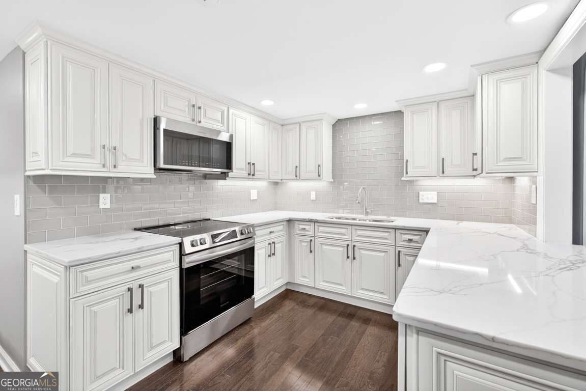 2 bedroom, 2.5 bathroom, 2,570 sq ft condominium for sale at 2769 Peachtree Road 10, Atlanta, GA 30305 — photo 9