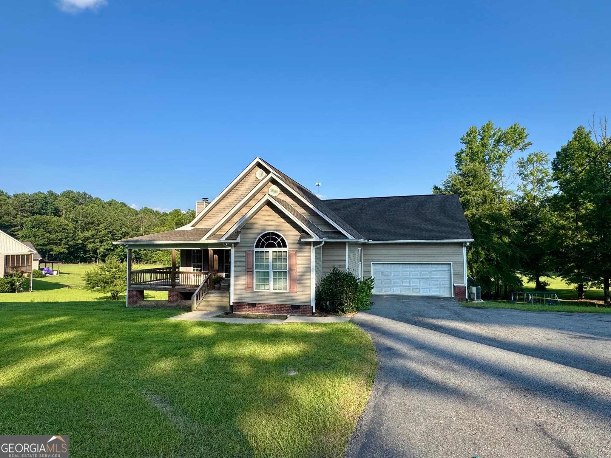 3 bedroom, 2 bathroom, 1,648 sq ft single family residence for sale at 325 Overland Way, Gray, GA 31032