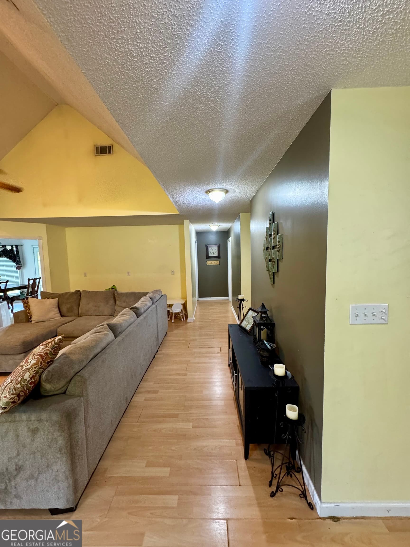 3 bedroom, 2 bathroom, 1,648 sq ft single family residence for sale at 325 Overland Way, Gray, GA 31032 — photo 8