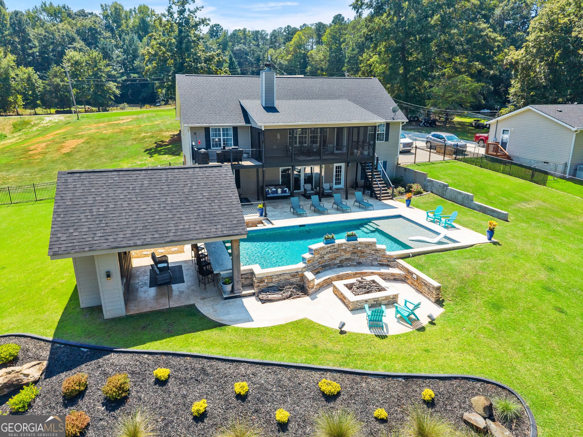 5 bedroom, 3 bathroom, 3,584 sq ft single family residence for sale at 110 Crooked Creek Bay Road, Eatonton, GA 31024