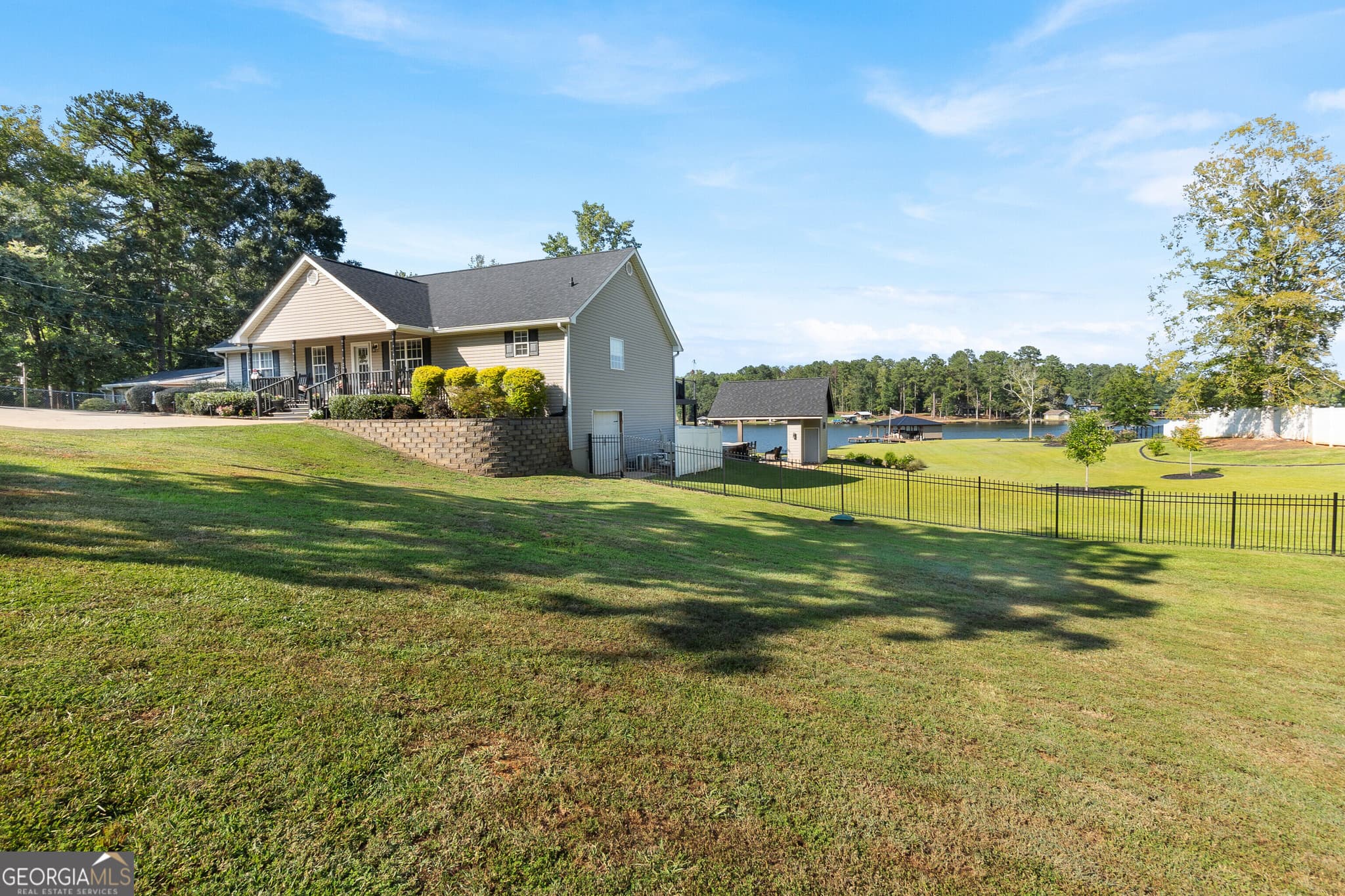 5 bedroom, 3 bathroom, 3,584 sq ft single family residence for sale at 110 Crooked Creek Bay Road, Eatonton, GA 31024 — photo 9