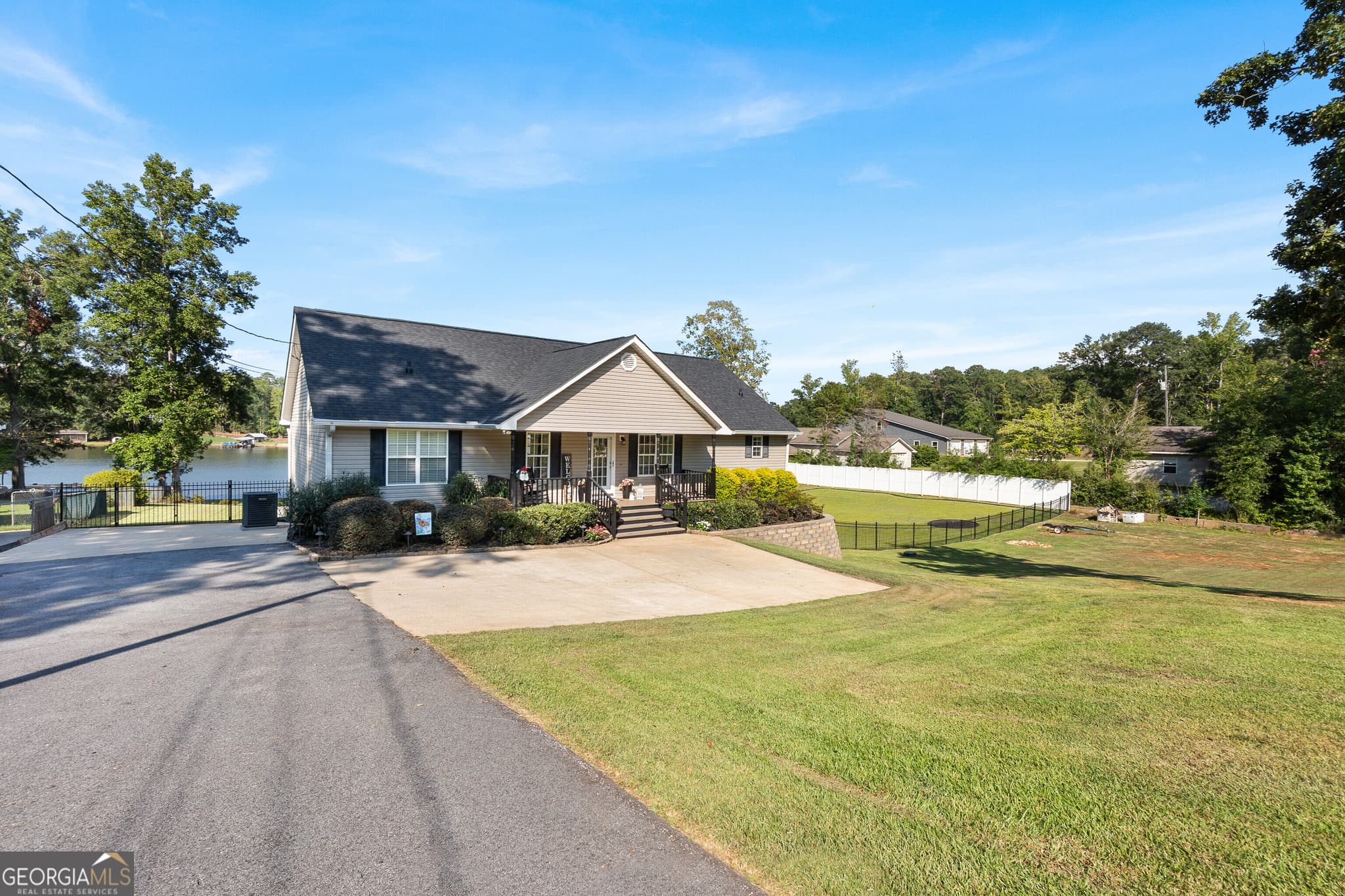 5 bedroom, 3 bathroom, 3,584 sq ft single family residence for sale at 110 Crooked Creek Bay Road, Eatonton, GA 31024 — photo 10