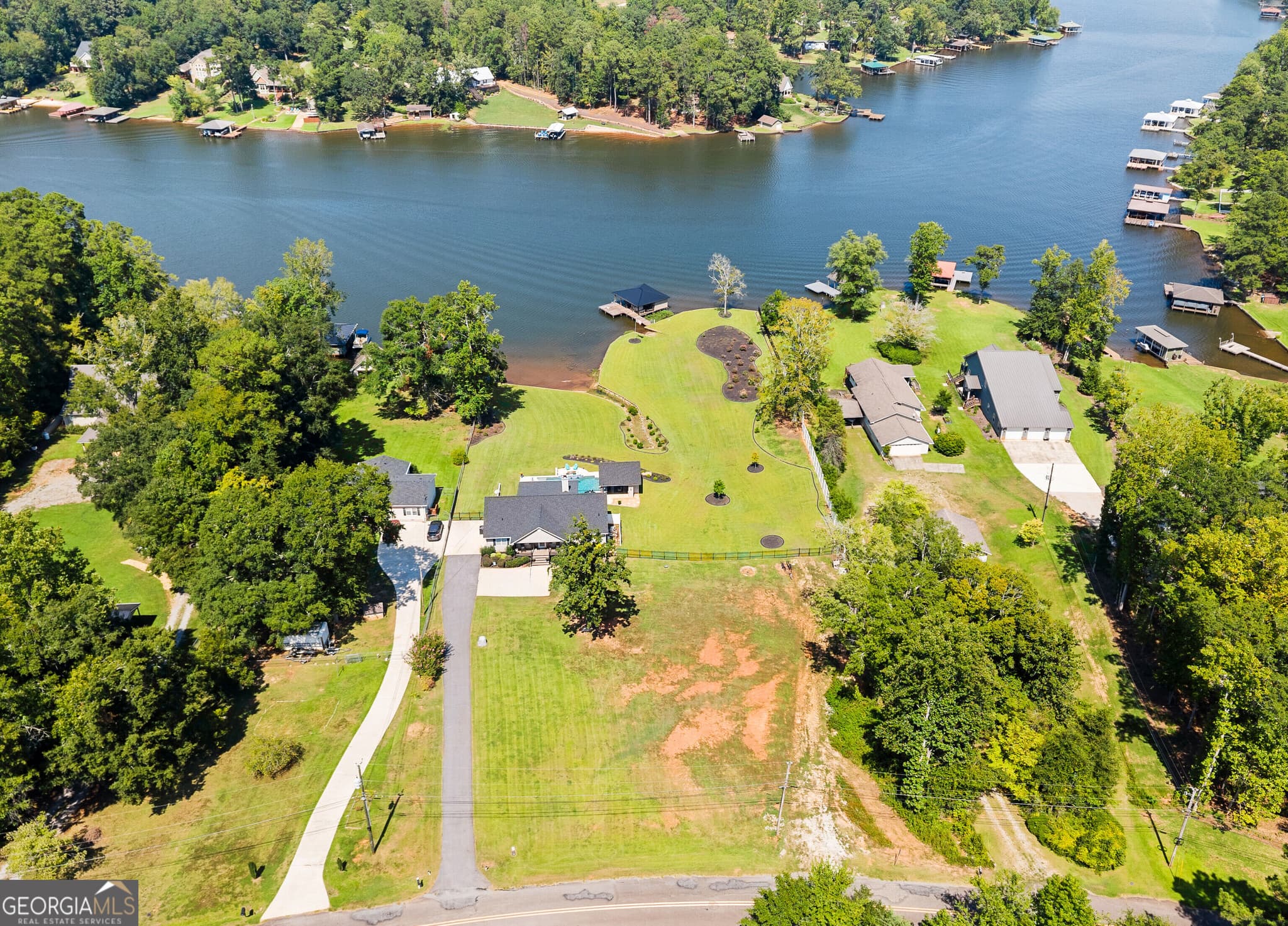 5 bedroom, 3 bathroom, 3,584 sq ft single family residence for sale at 110 Crooked Creek Bay Road, Eatonton, GA 31024 — photo 4