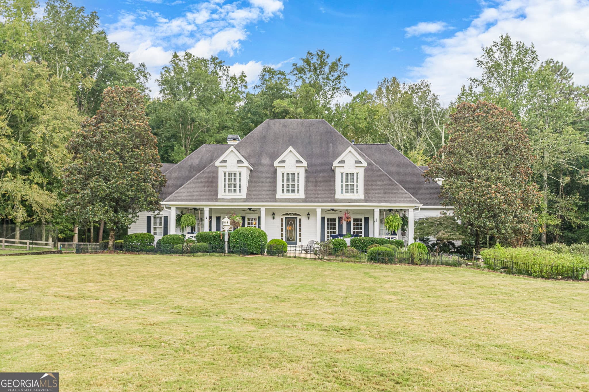 1 bedroom, 1 bathroom, 2,500 sq ft single family residence for rent at 160 Alexander Ware Place, Fayetteville, GA 30215 for $3,000 a month — photo 3