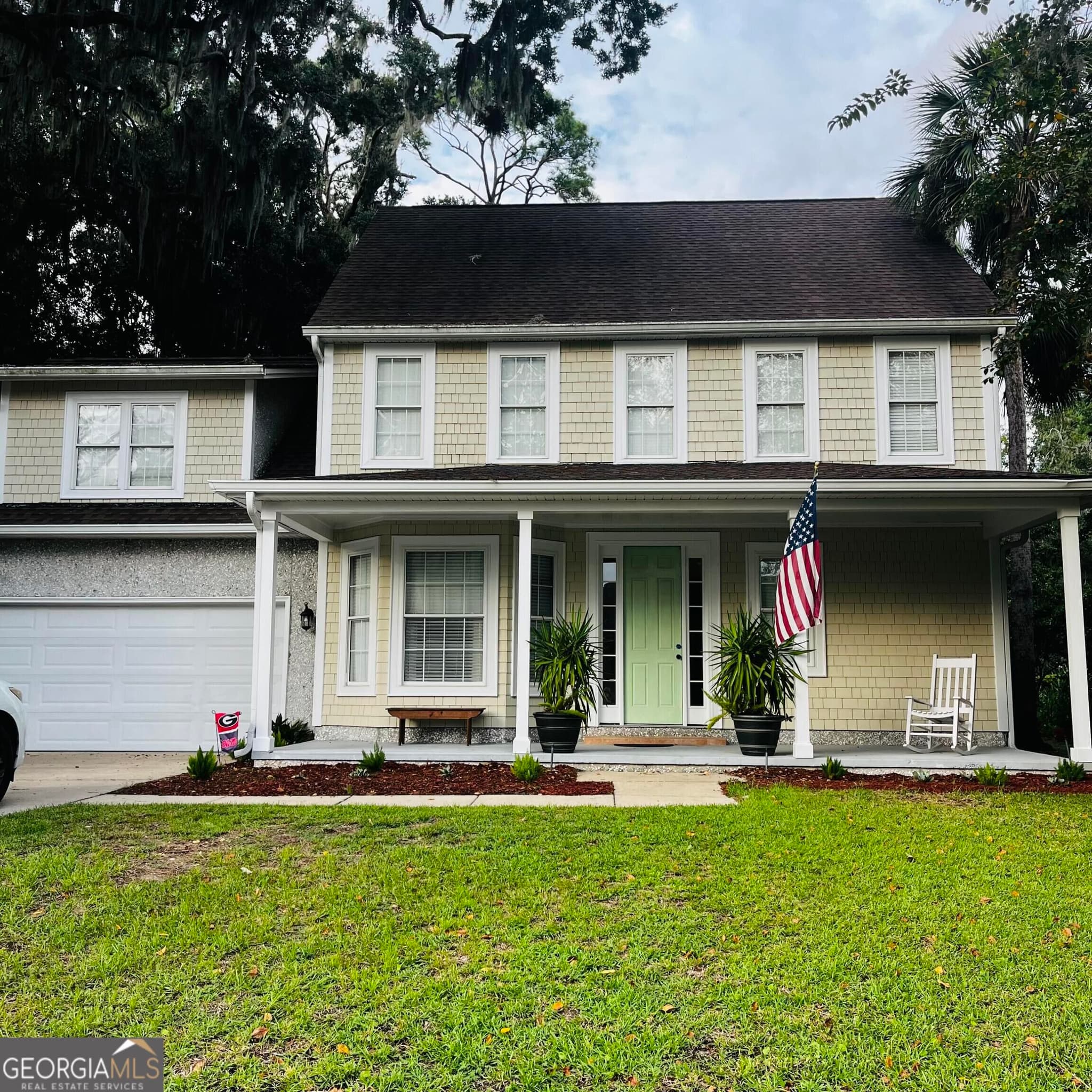 5 bedroom, 3.5 bathroom, 2,754 sq ft single family residence for sale at 237 W Commons Drive, St. Simons, GA 31522
