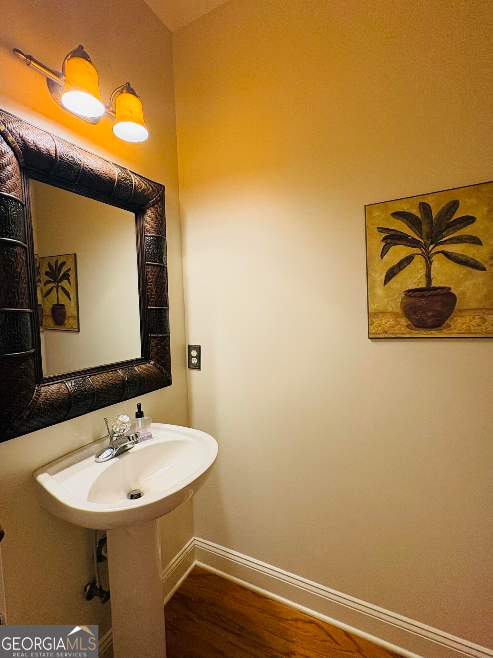 5 bedroom, 3.5 bathroom, 2,754 sq ft single family residence for sale at 237 W Commons Drive, St. Simons, GA 31522 — photo 8