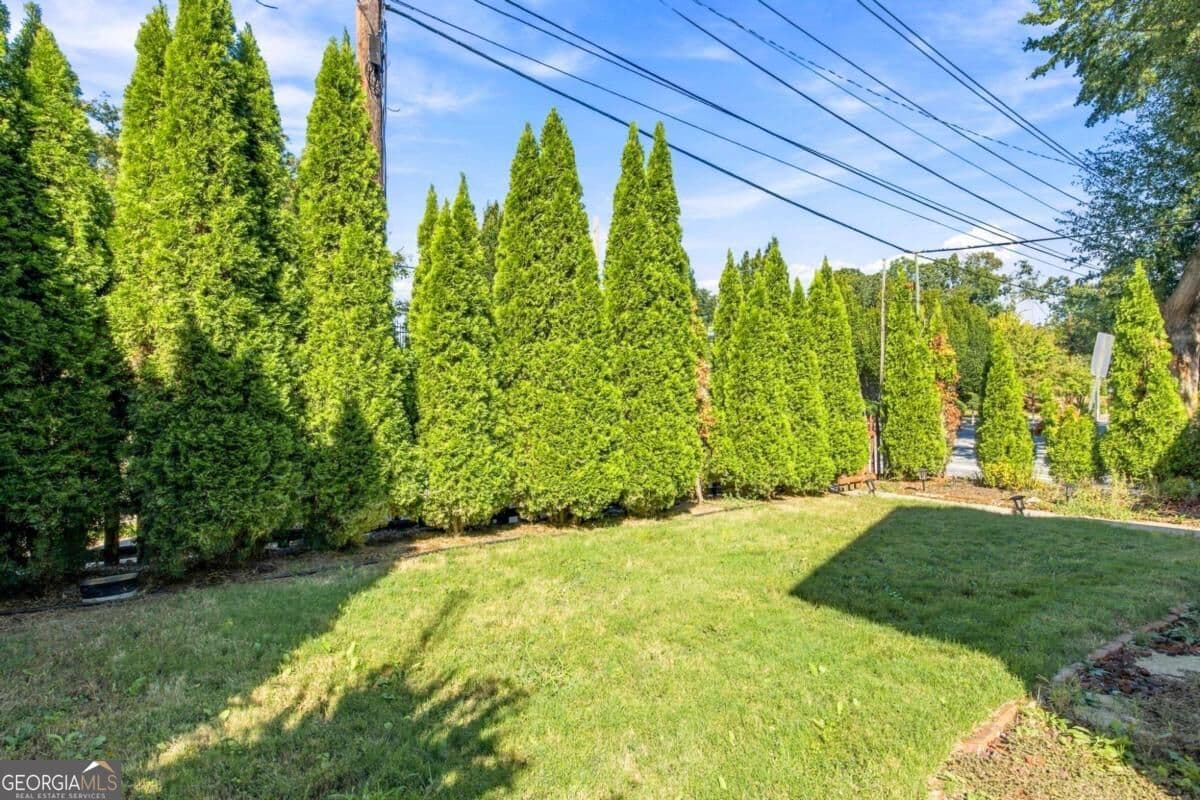 5 bedroom, 3.5 bathroom single family residence for sale at 1420 Sylvan Road, Atlanta, GA 30310 — photo 7