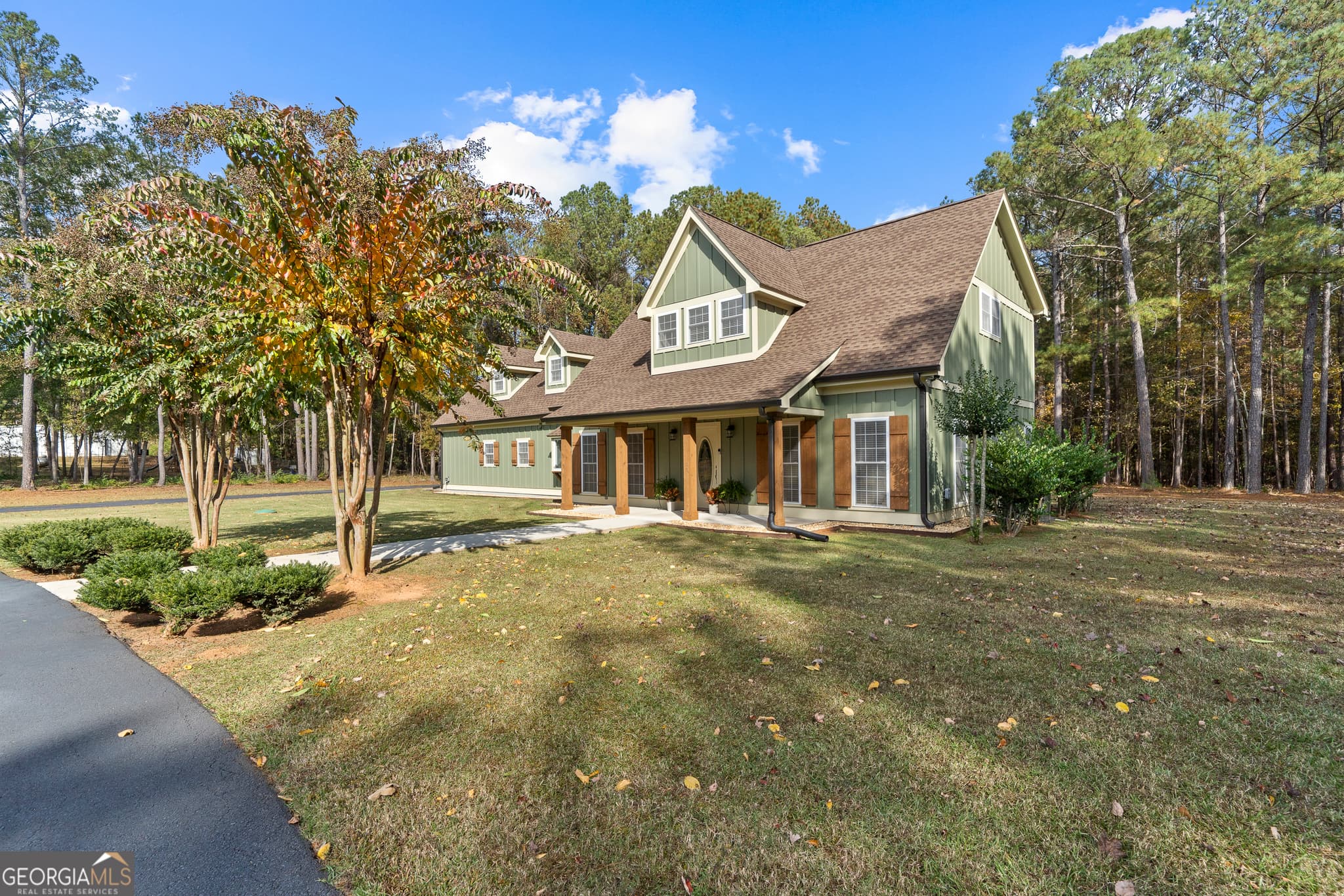 4 bedroom, 3.5 bathroom, 2,943 sq ft single family residence for sale at 1050 Sugar Creek Church Road, Madison, GA 30650 — photo 2