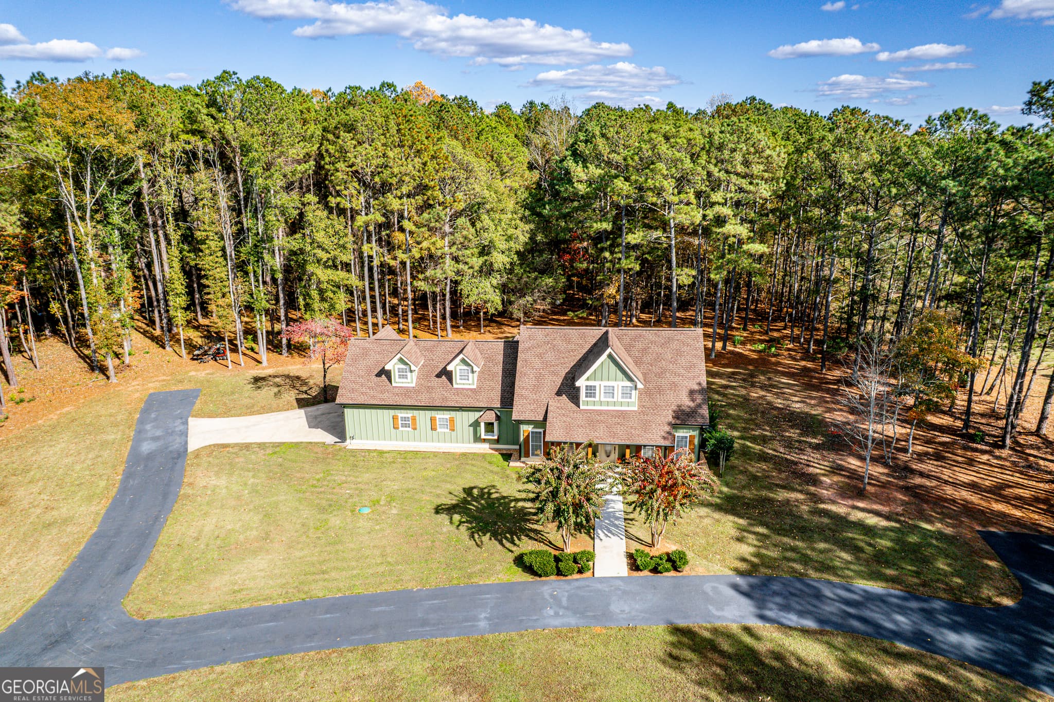 4 bedroom, 3.5 bathroom, 2,943 sq ft single family residence for sale at 1050 Sugar Creek Church Road, Madison, GA 30650 — photo 1 of 51