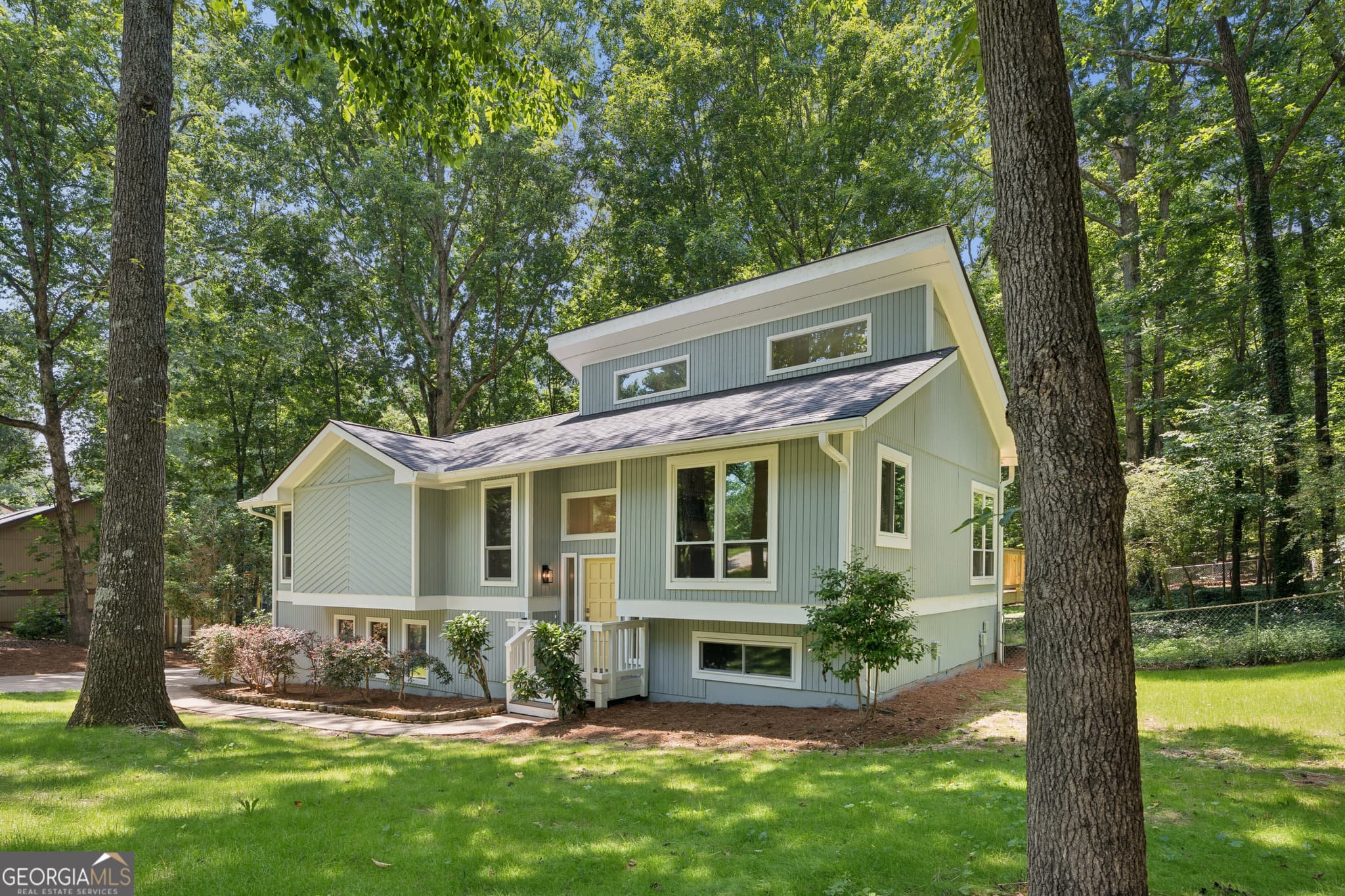 4 bedroom, 3 bathroom single family residence sold at 3725 Stone Creek Circle, Cumming, GA 30041